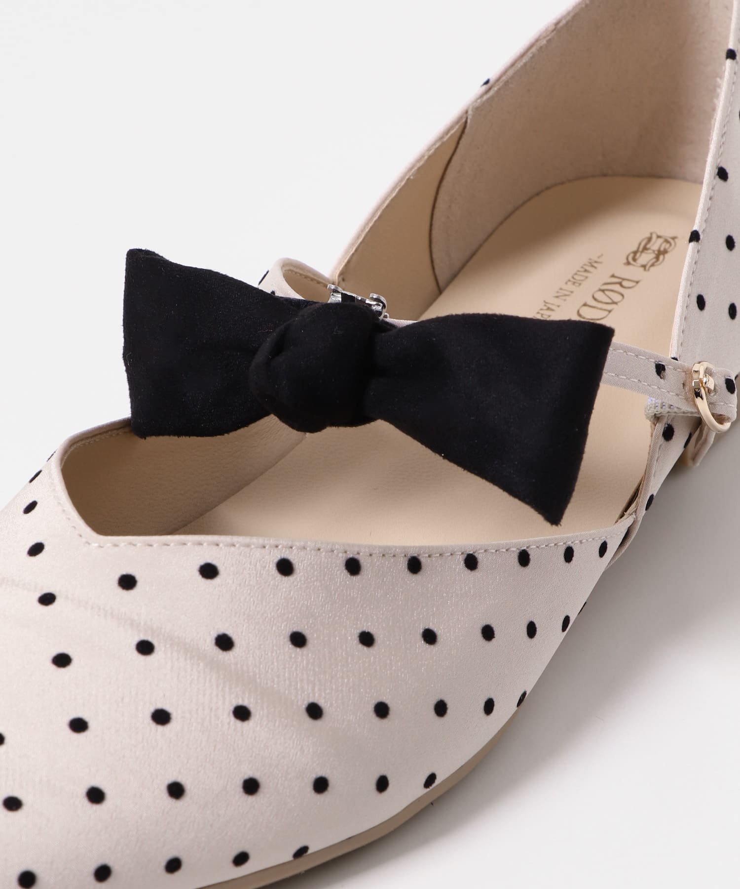 WEB/一部店舗限定カラー』『MADE IN JAPAN』マルチWAYリボンパンプス