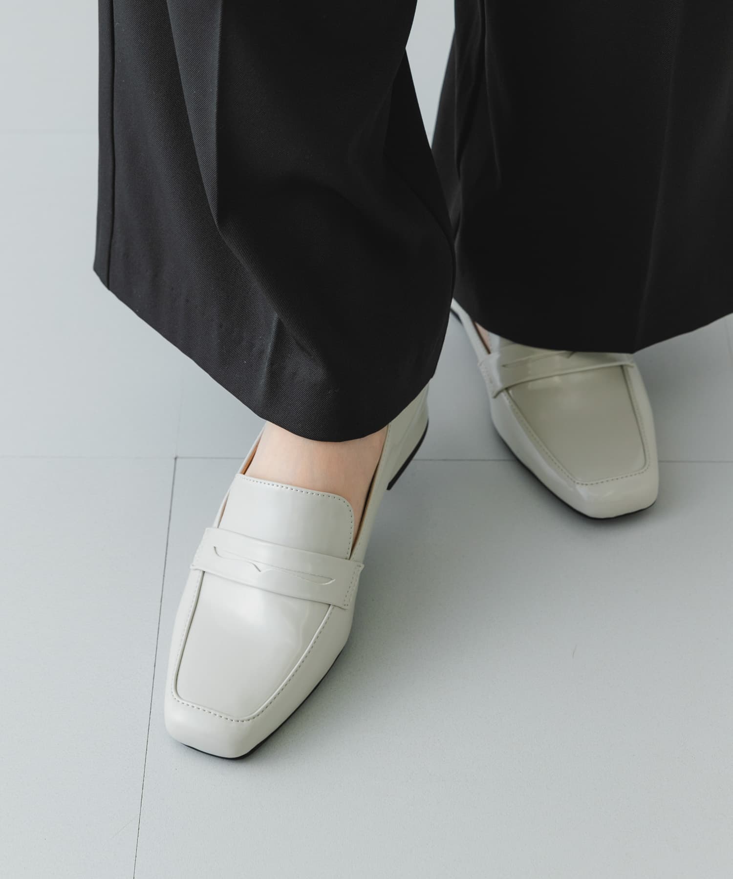 LIGHT GRAY