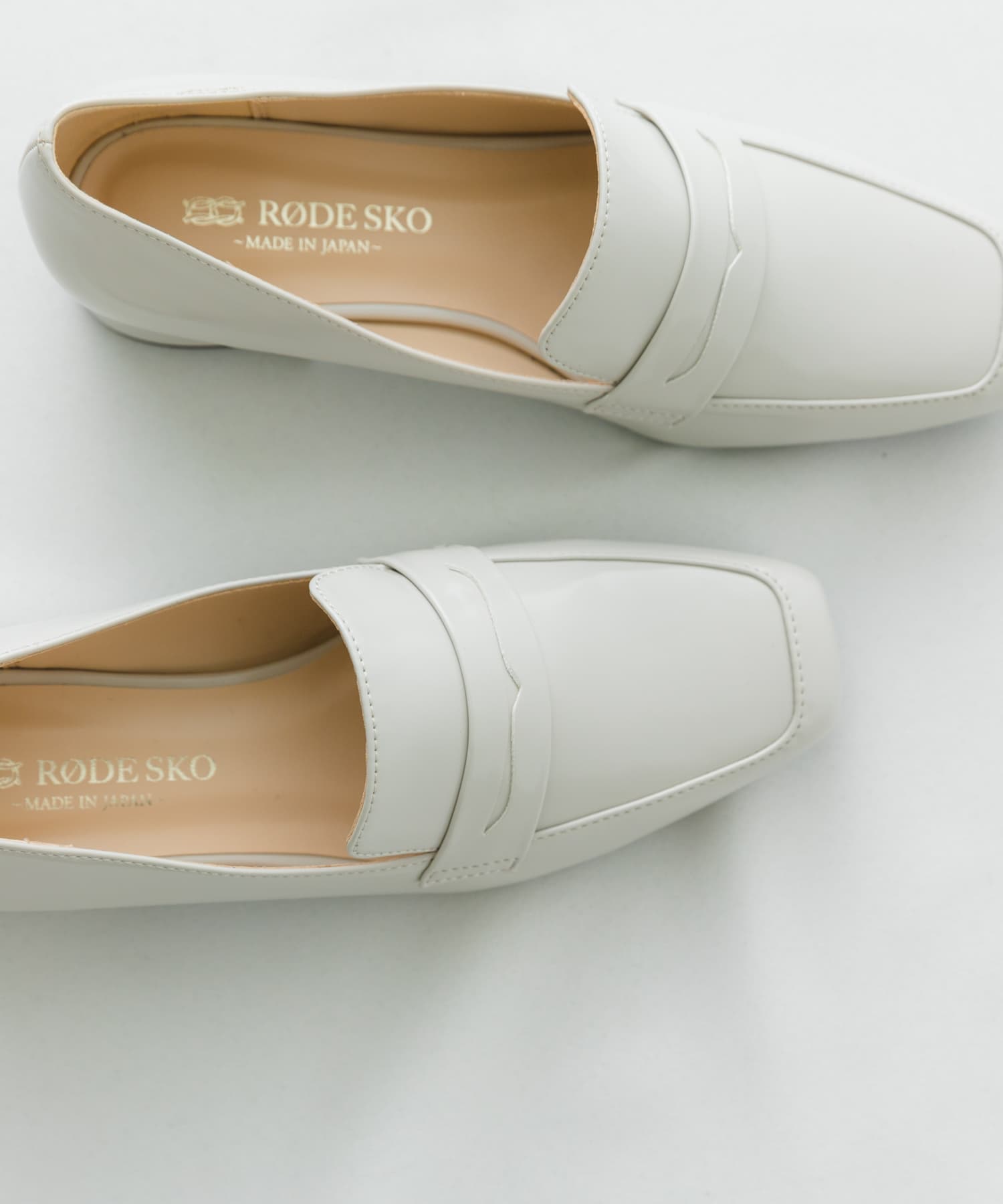 『MADE IN JAPAN』3cmヒールローファー LIGHT GRAY 37