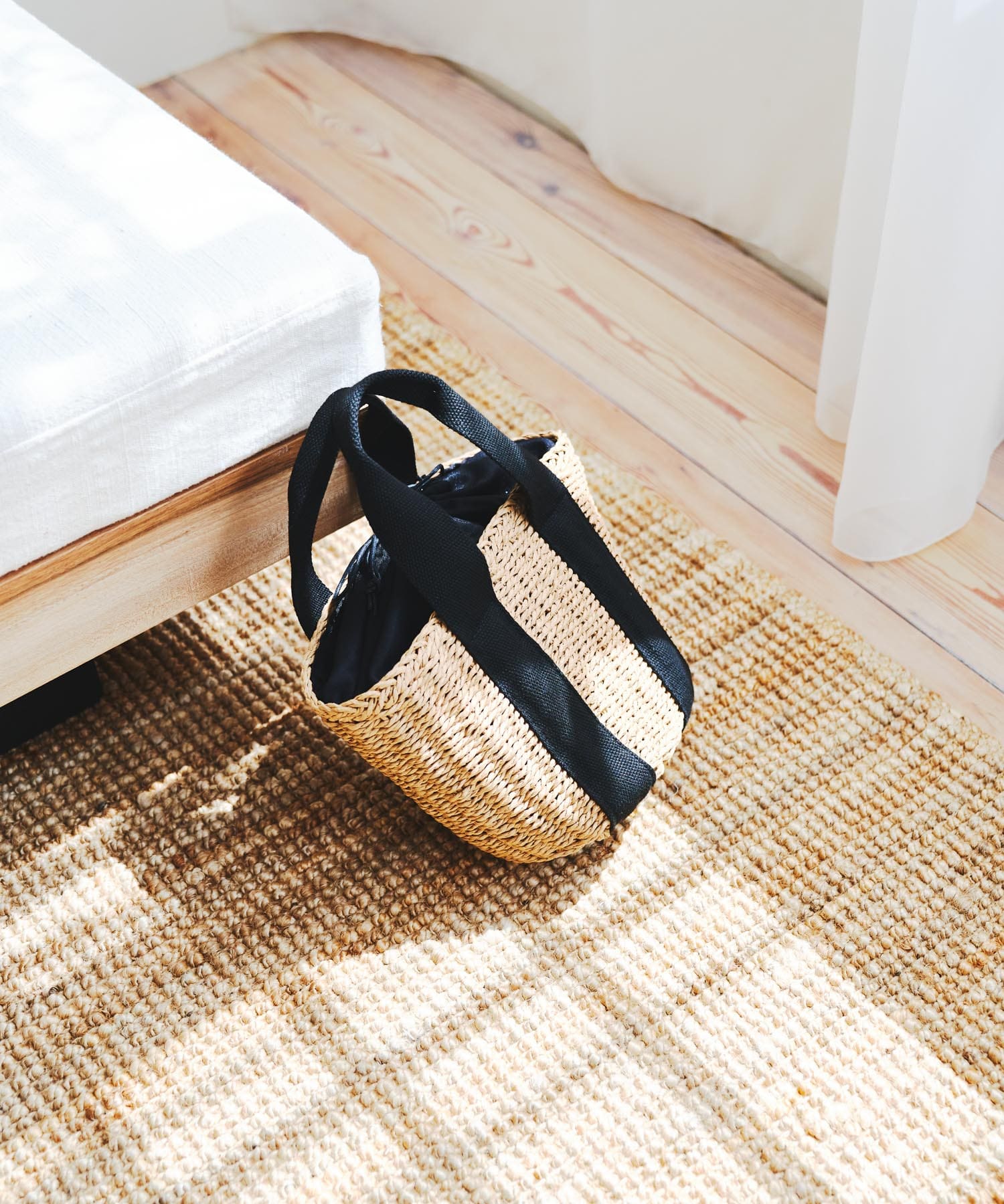 ナチュラルカゴバッグ BEGxBLK one