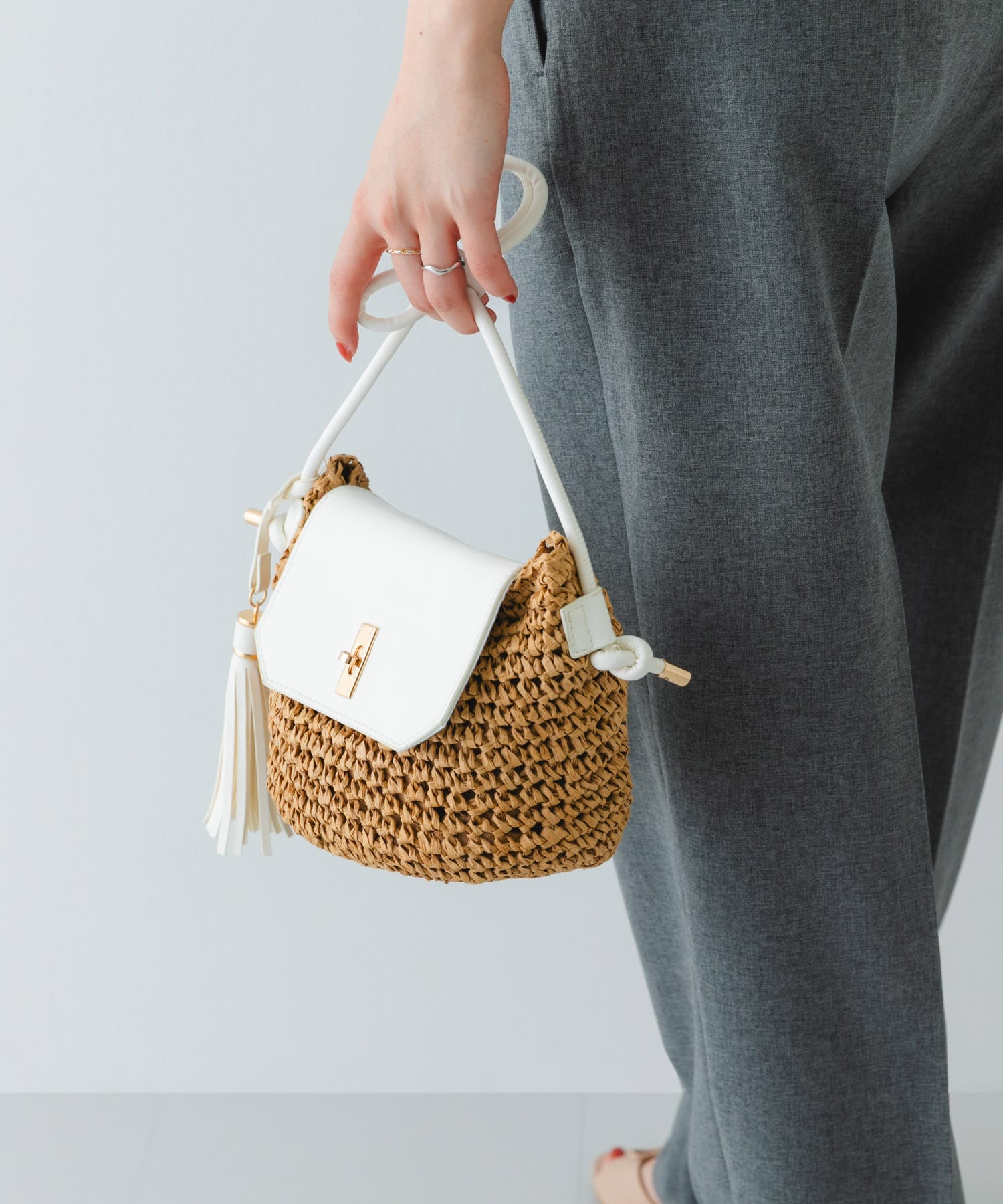 ペーパーコンビショルダーバッグ CMLxOFF one