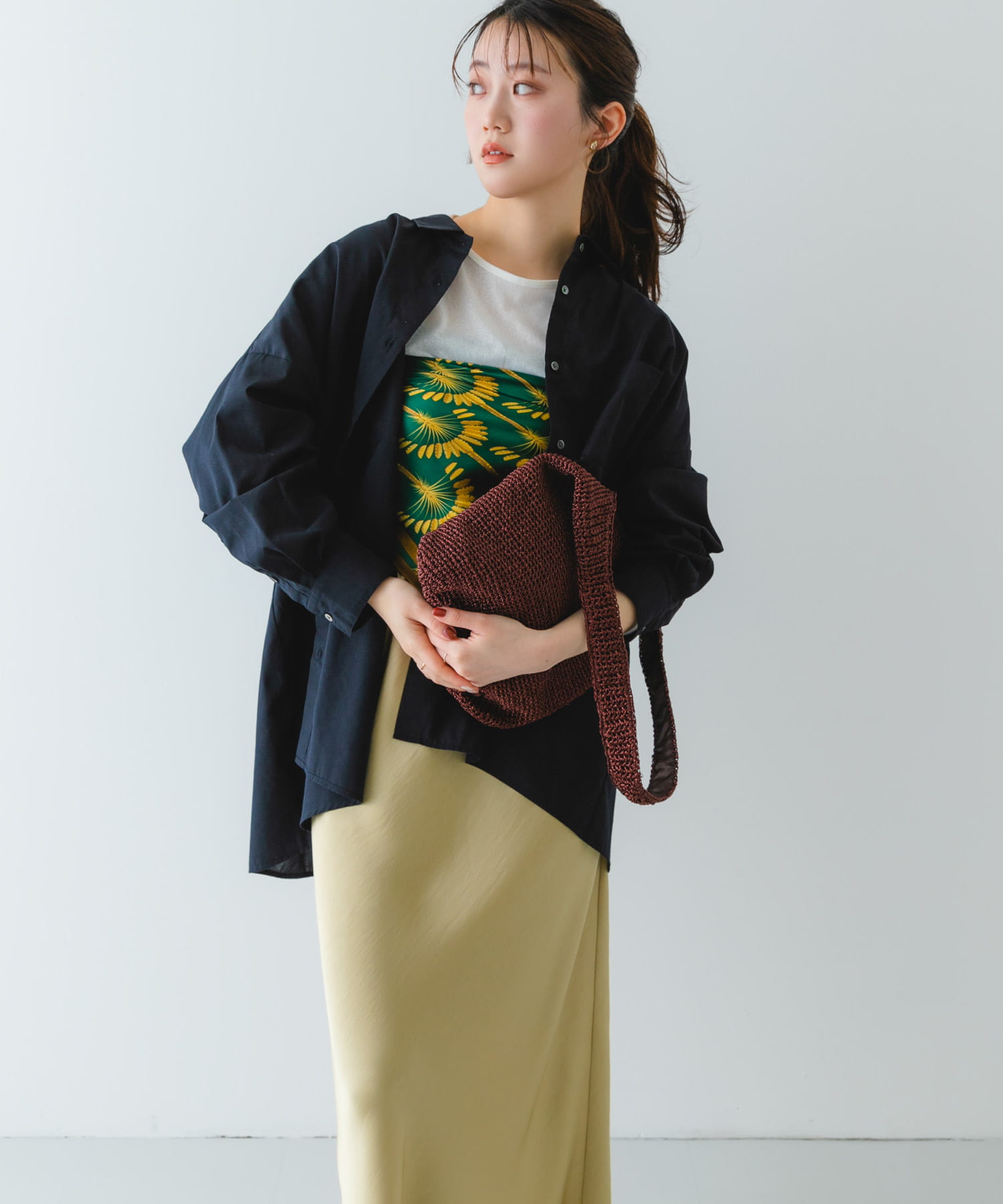 ワンハンドルラメショルダーバッグ BROWN one