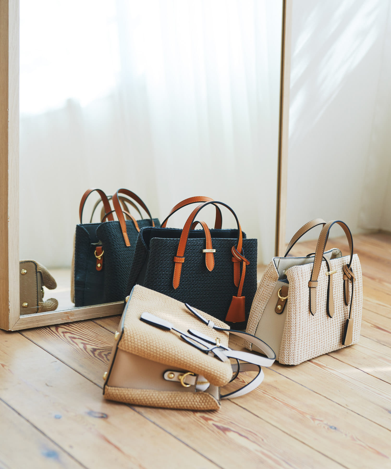 チャーム付メッシュミニバッグ BEIGE one