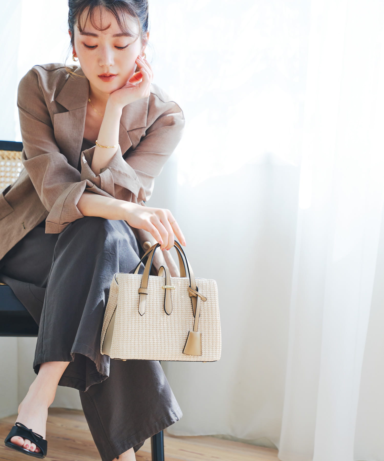 チャーム付メッシュミニバッグ IVORY one