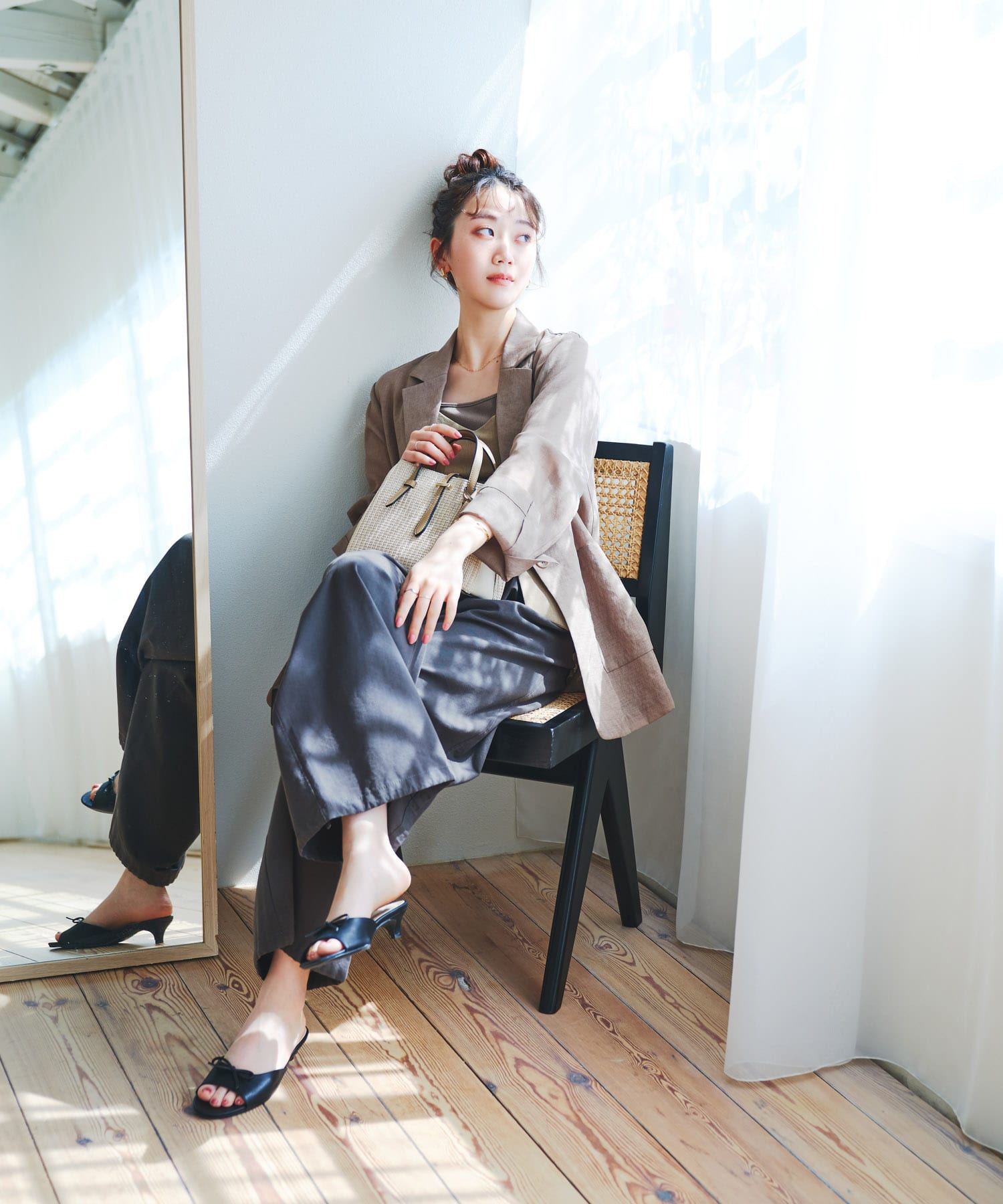 チャーム付メッシュミニバッグ IVORY one