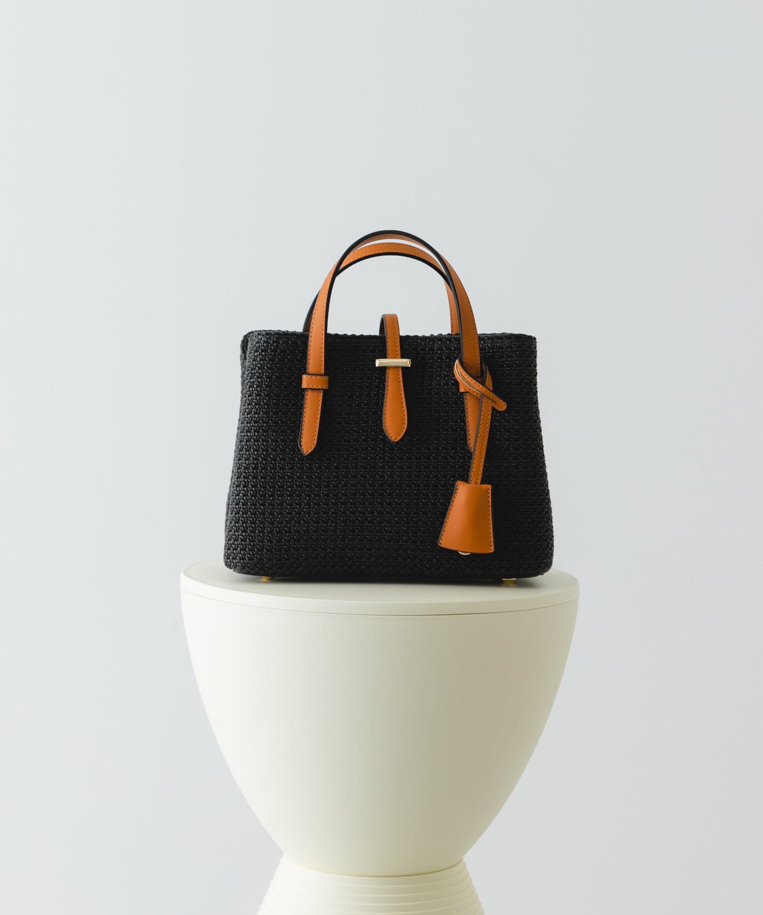 チャーム付メッシュミニバッグ BLACK one