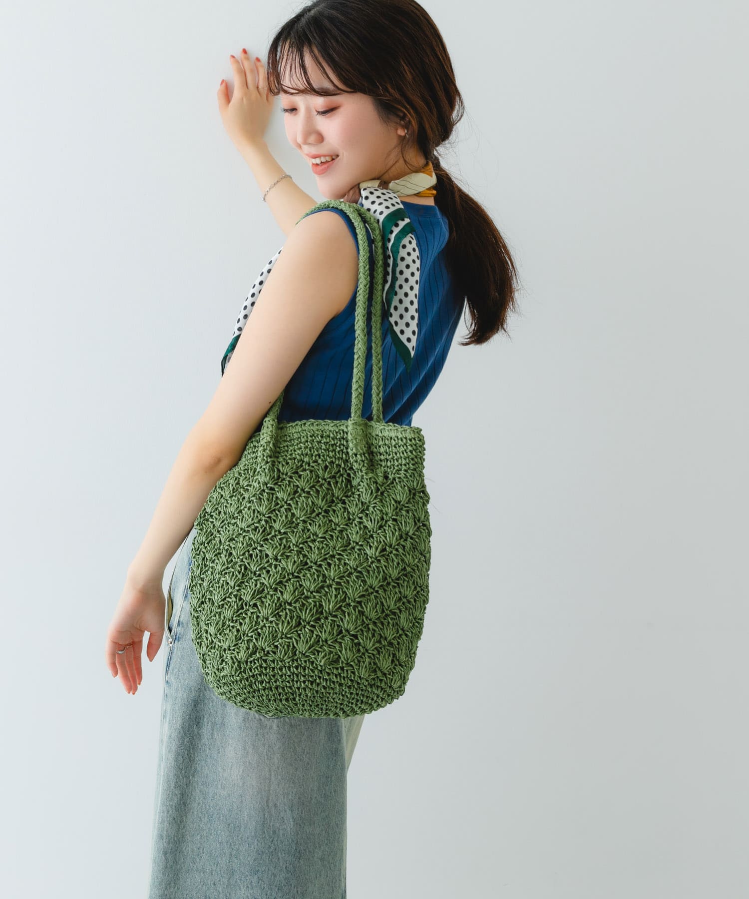 GREEN