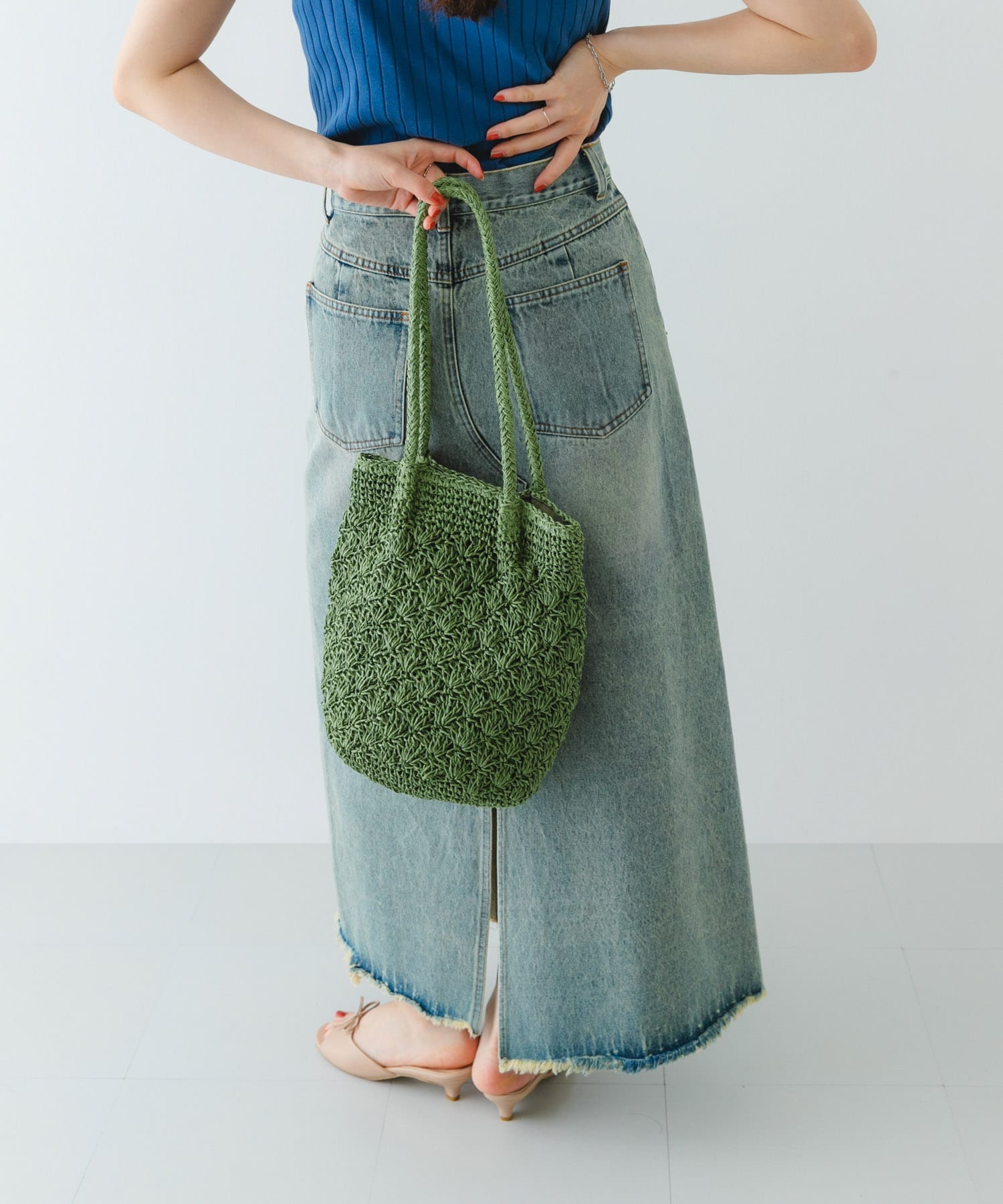 GREEN