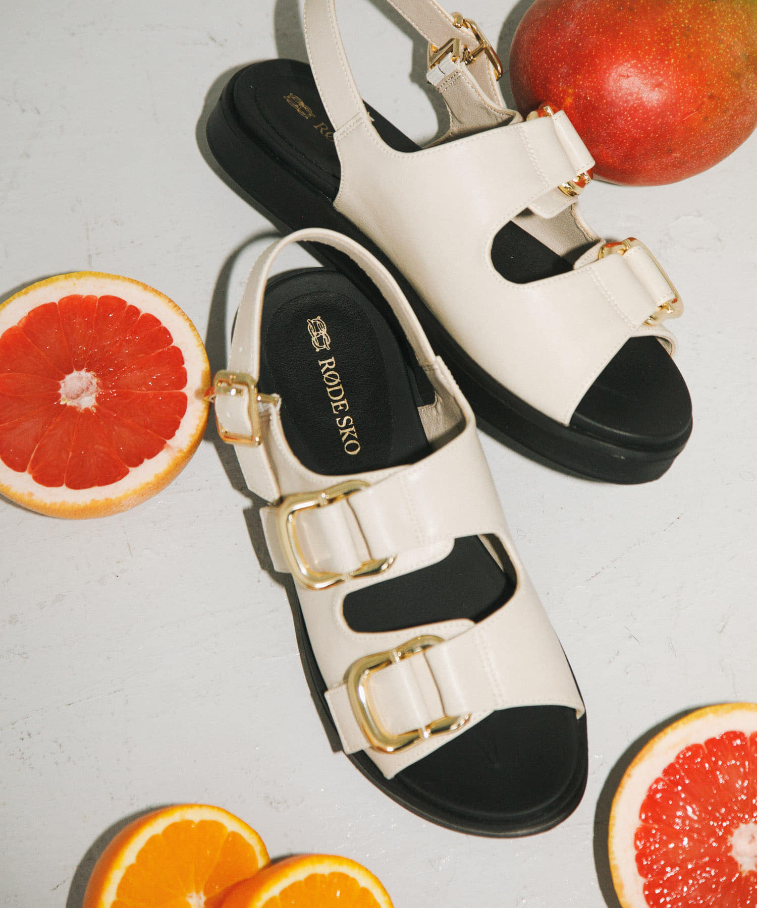 ダブルベルテッドサンダル