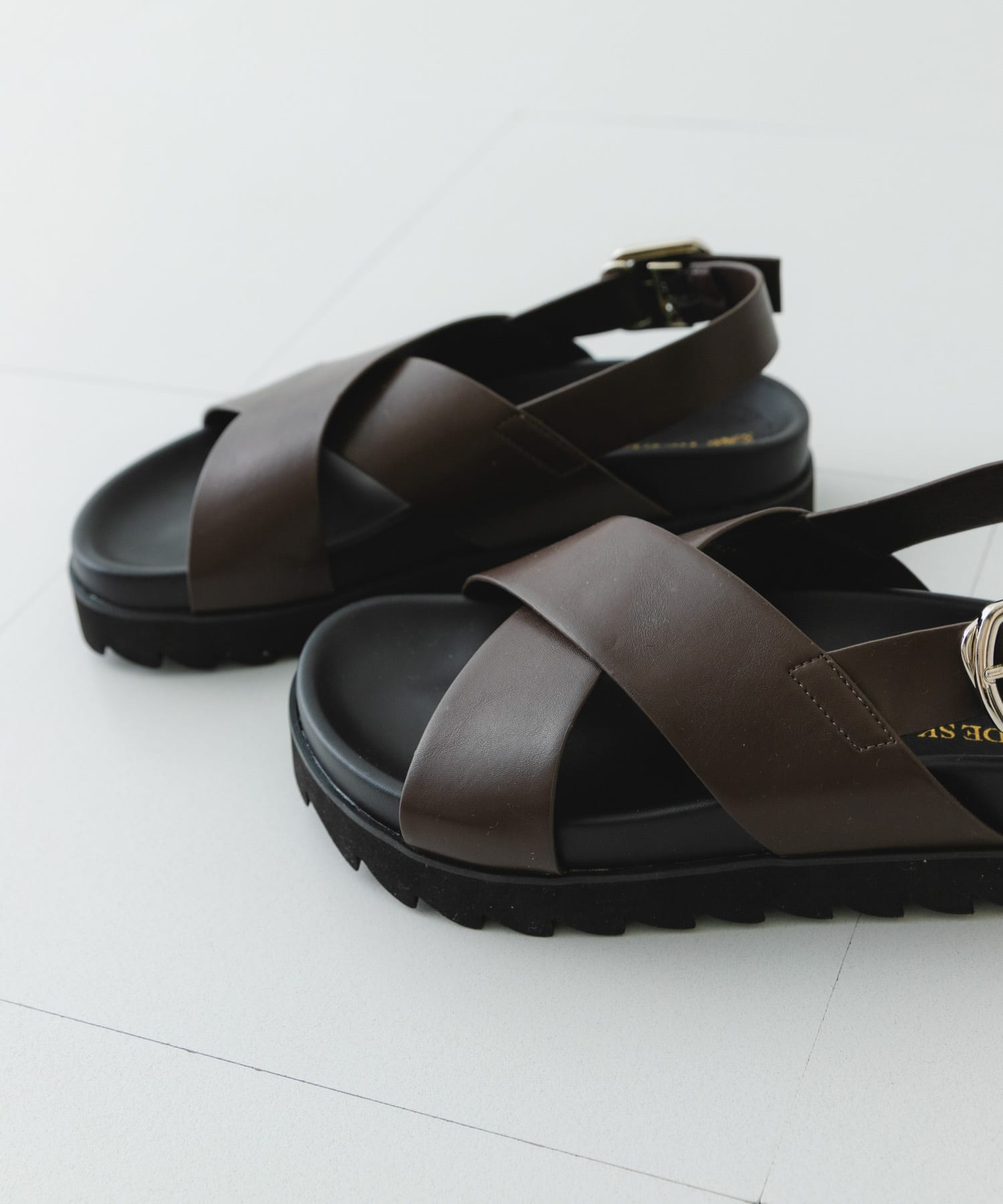 フットベッドクロスサンダル BROWN 37