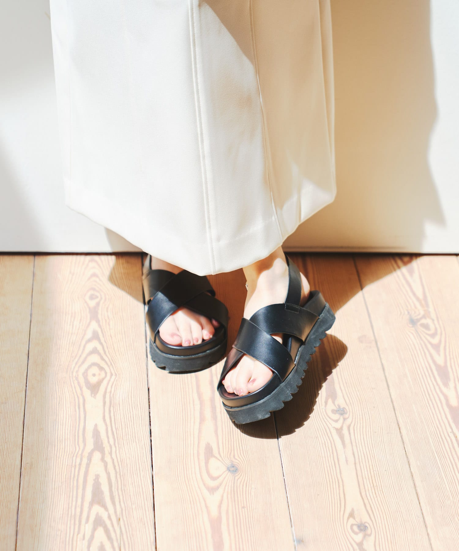 フットベッドクロスサンダル BLACK 36
