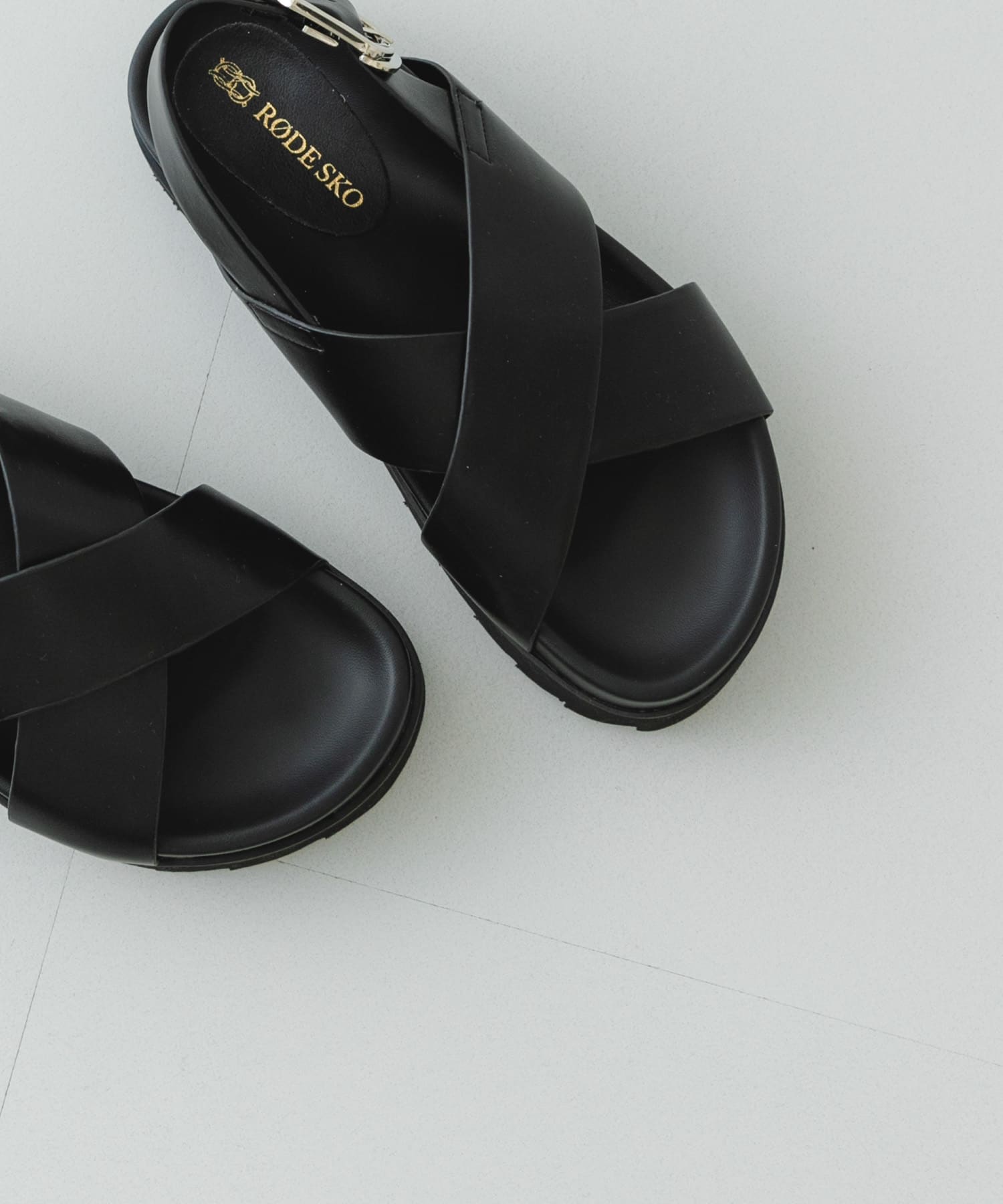 フットベッドクロスサンダル BLACK 37