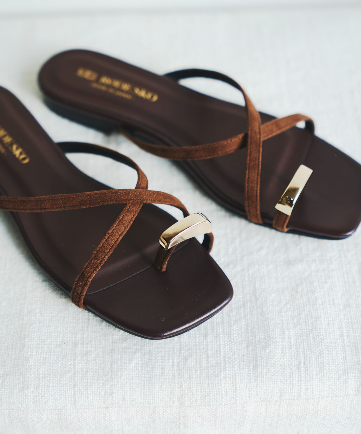 『MADE IN JAPAN』プチメタルクロスフラットサンダル DARK BROWN 37
