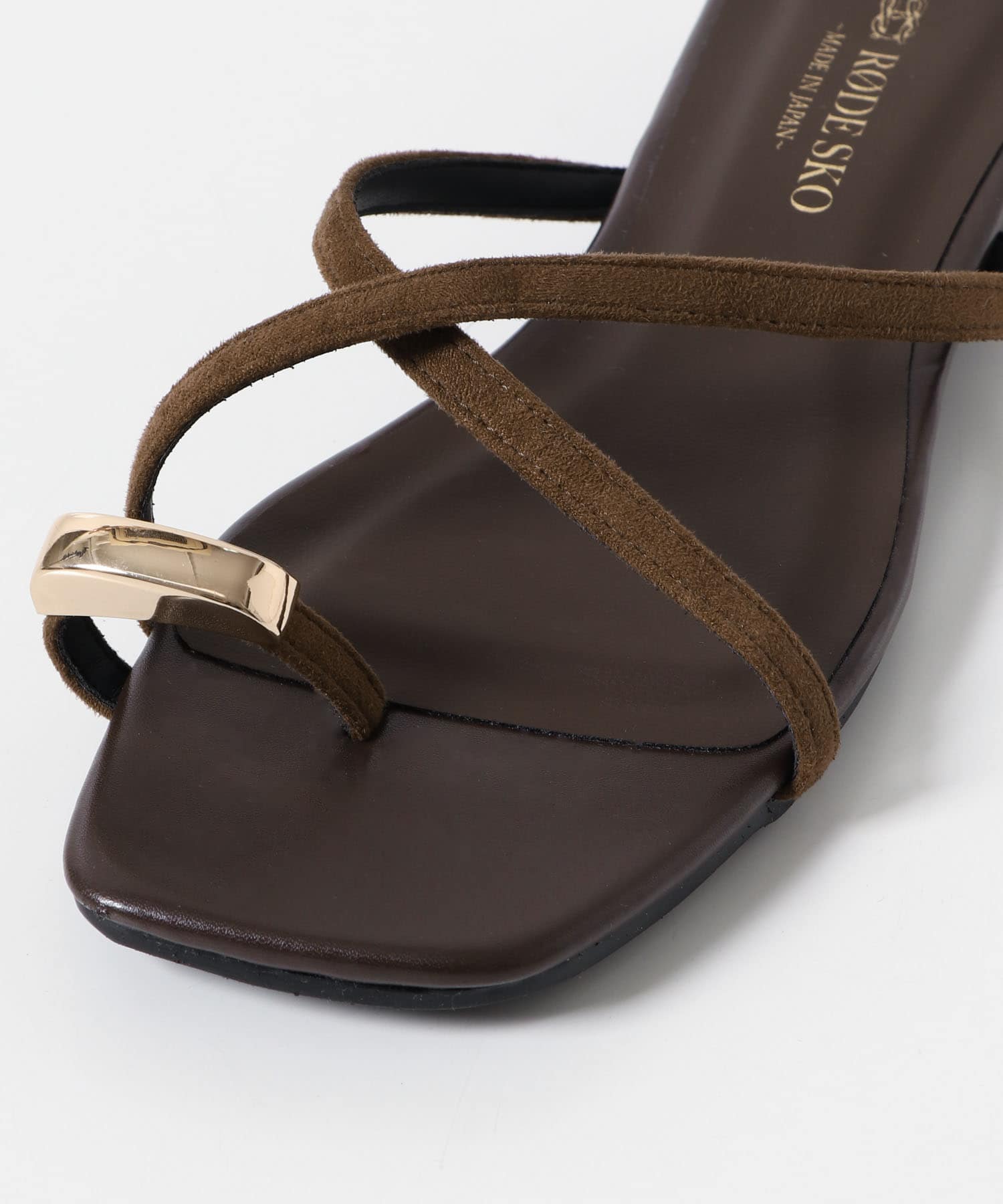 DARK BROWN