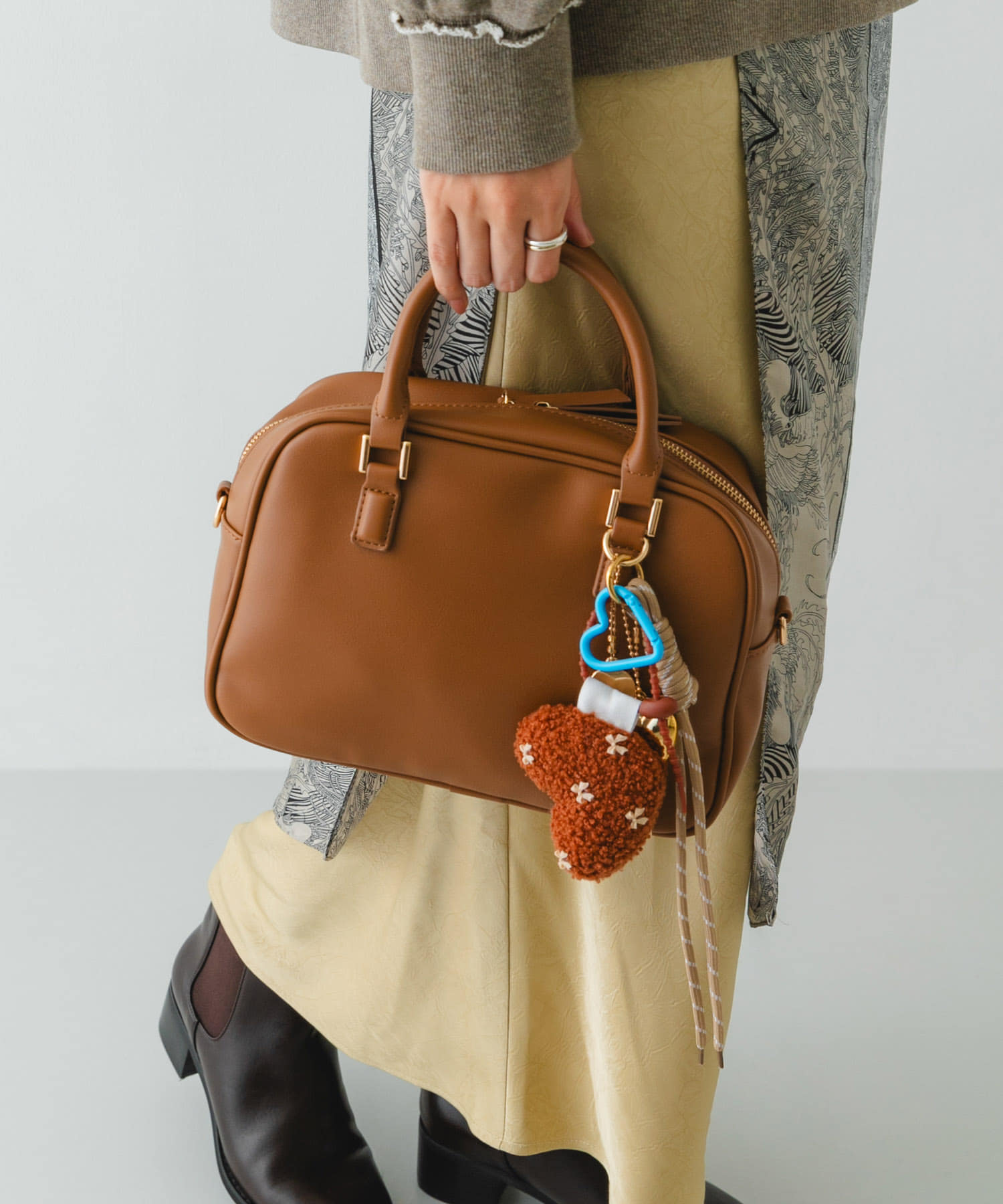 チャームセットボストンバッグ CAMEL one