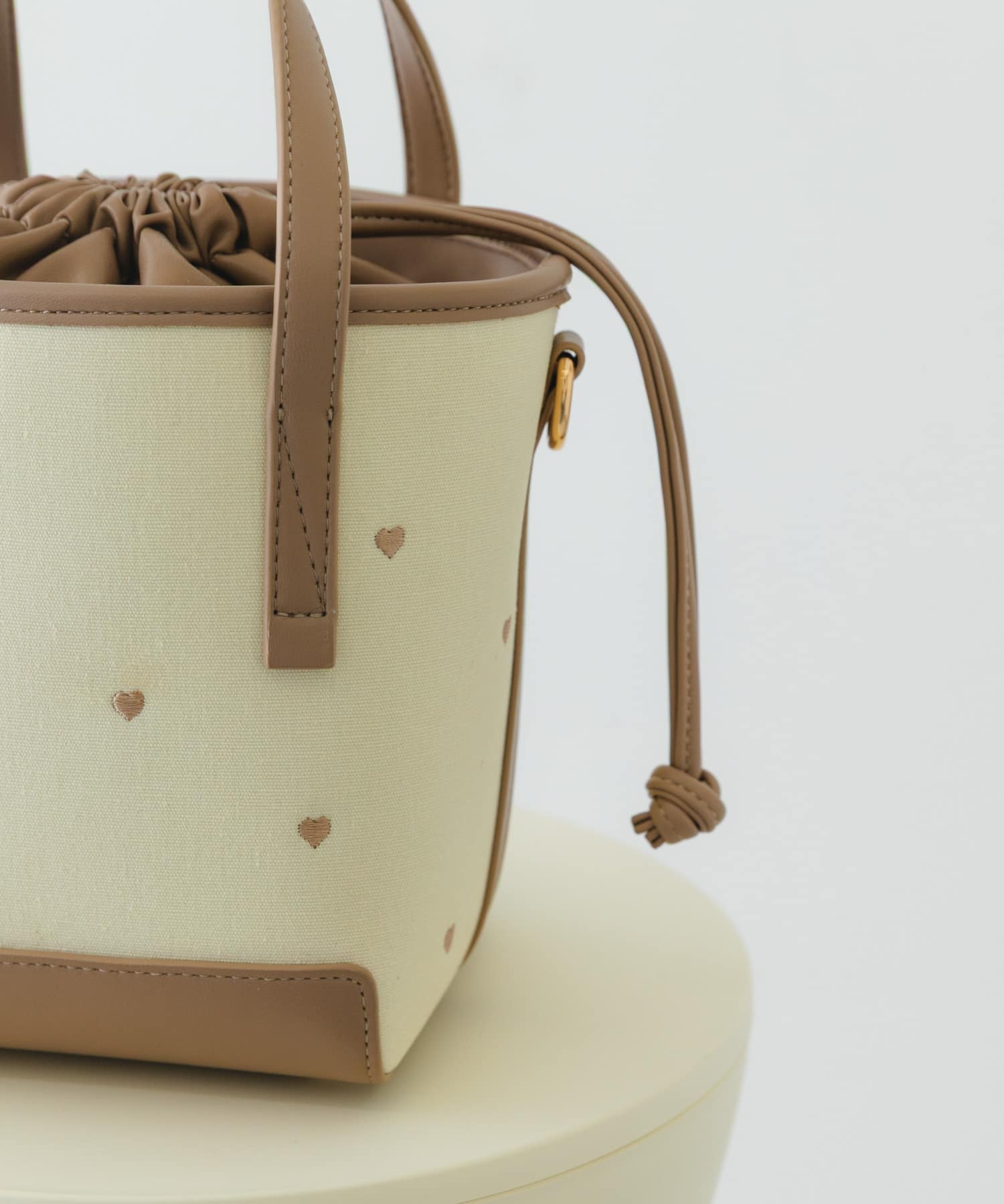 『WEB/一部店舗限定カラー』刺繍バケツバッグ BEIGE one