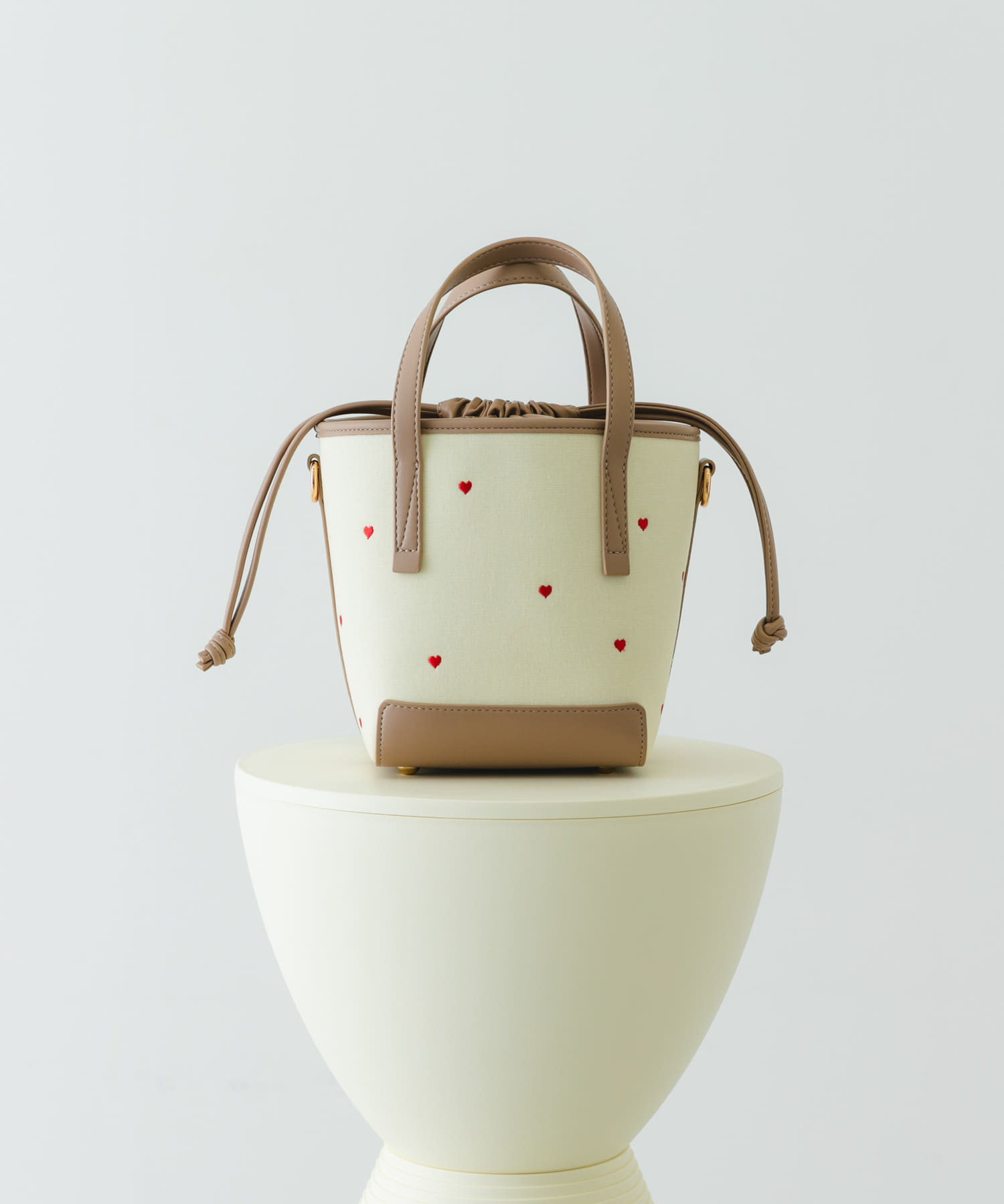 『WEB/一部店舗限定カラー』刺繍バケツバッグ