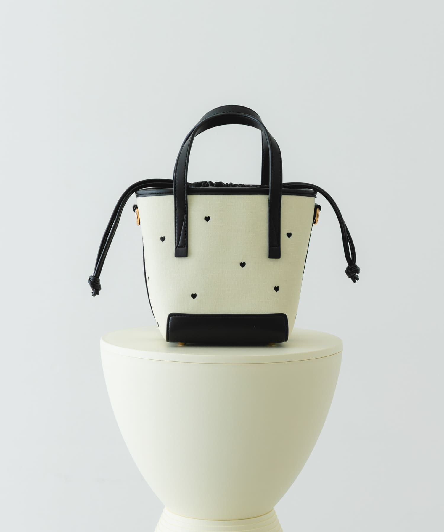 『WEB/一部店舗限定カラー』刺繍バケツバッグ