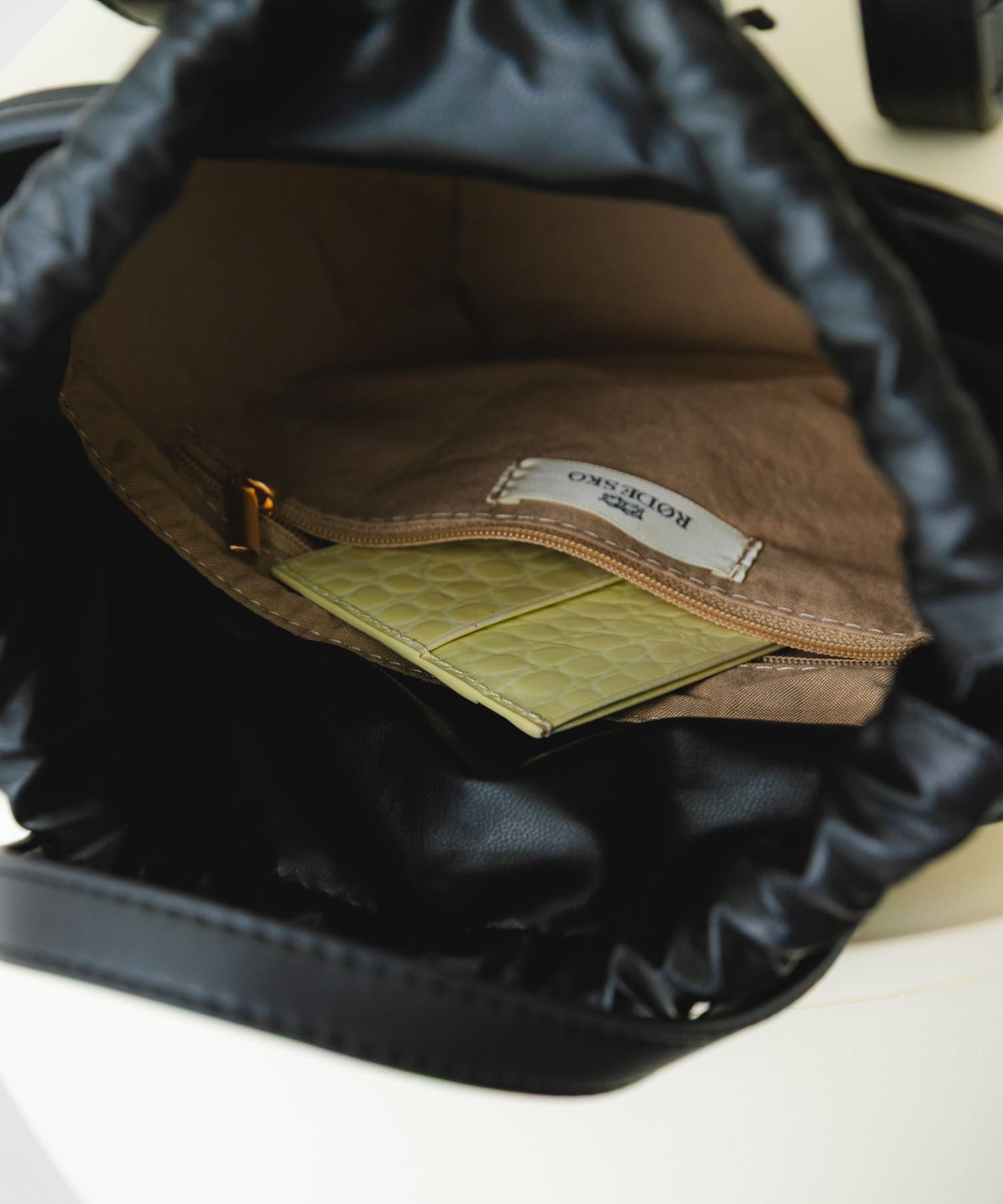 『WEB/一部店舗限定カラー』刺繍バケツバッグ BLACK one