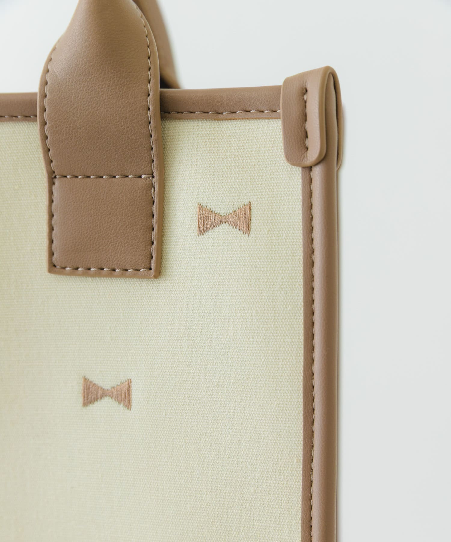 刺繍スクエアバッグ BEIGE one