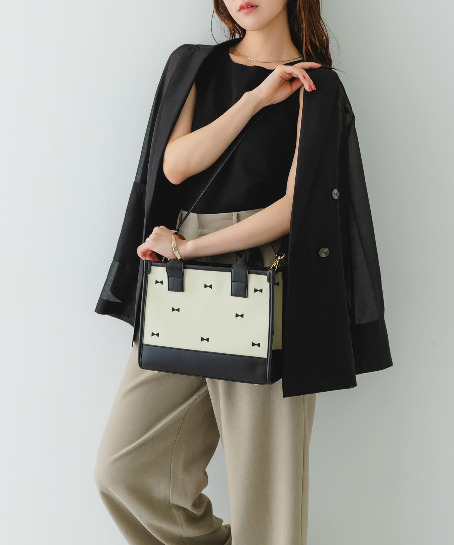 刺繍スクエアバッグ(one BLACK): バッグ｜URBAN RESEARCH公式