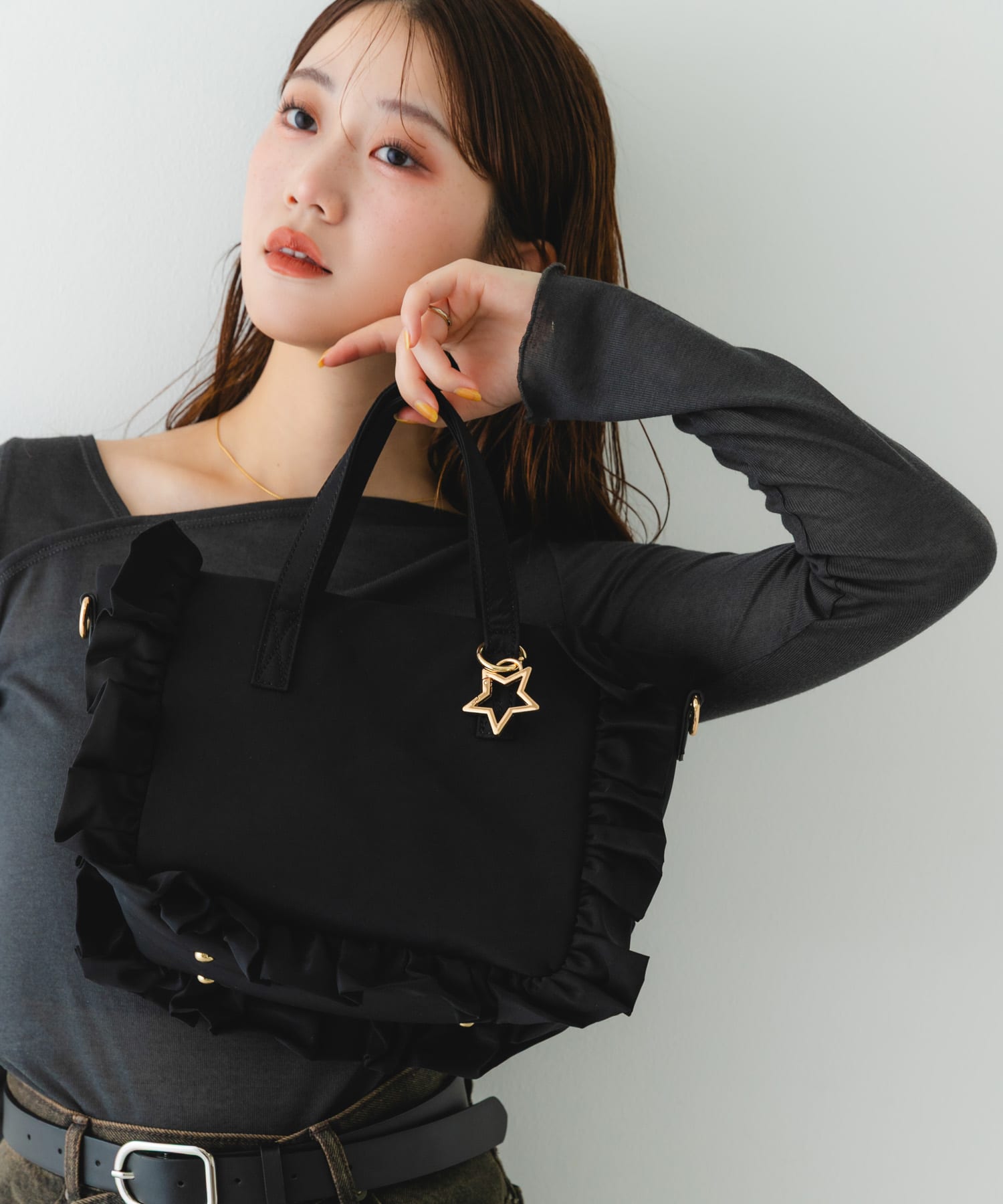スターチャームフリルトートバッグ BLACK one