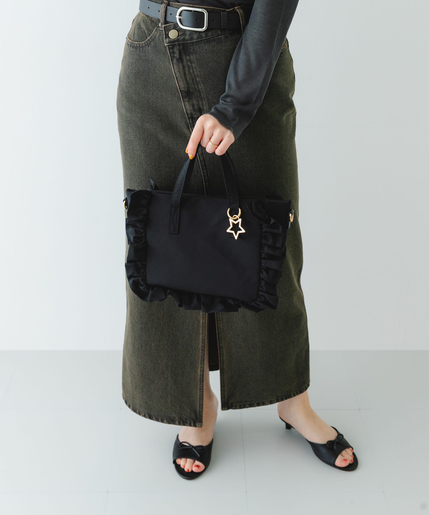 スターチャームフリルトートバッグ BLACK one