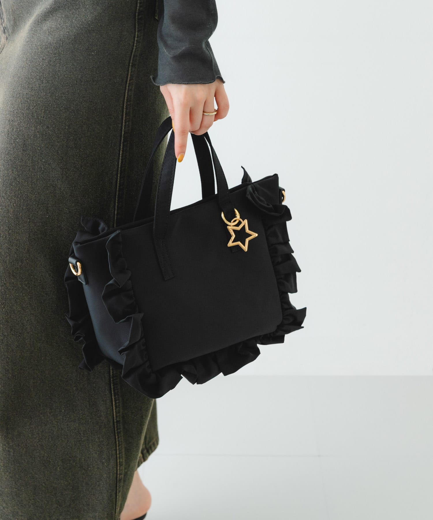 スターチャームフリルトートバッグ BLACK one