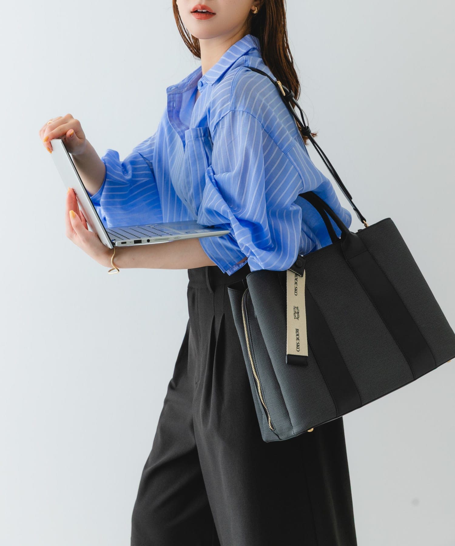 ロゴリボン付A4トートバッグ BLKxBLK one