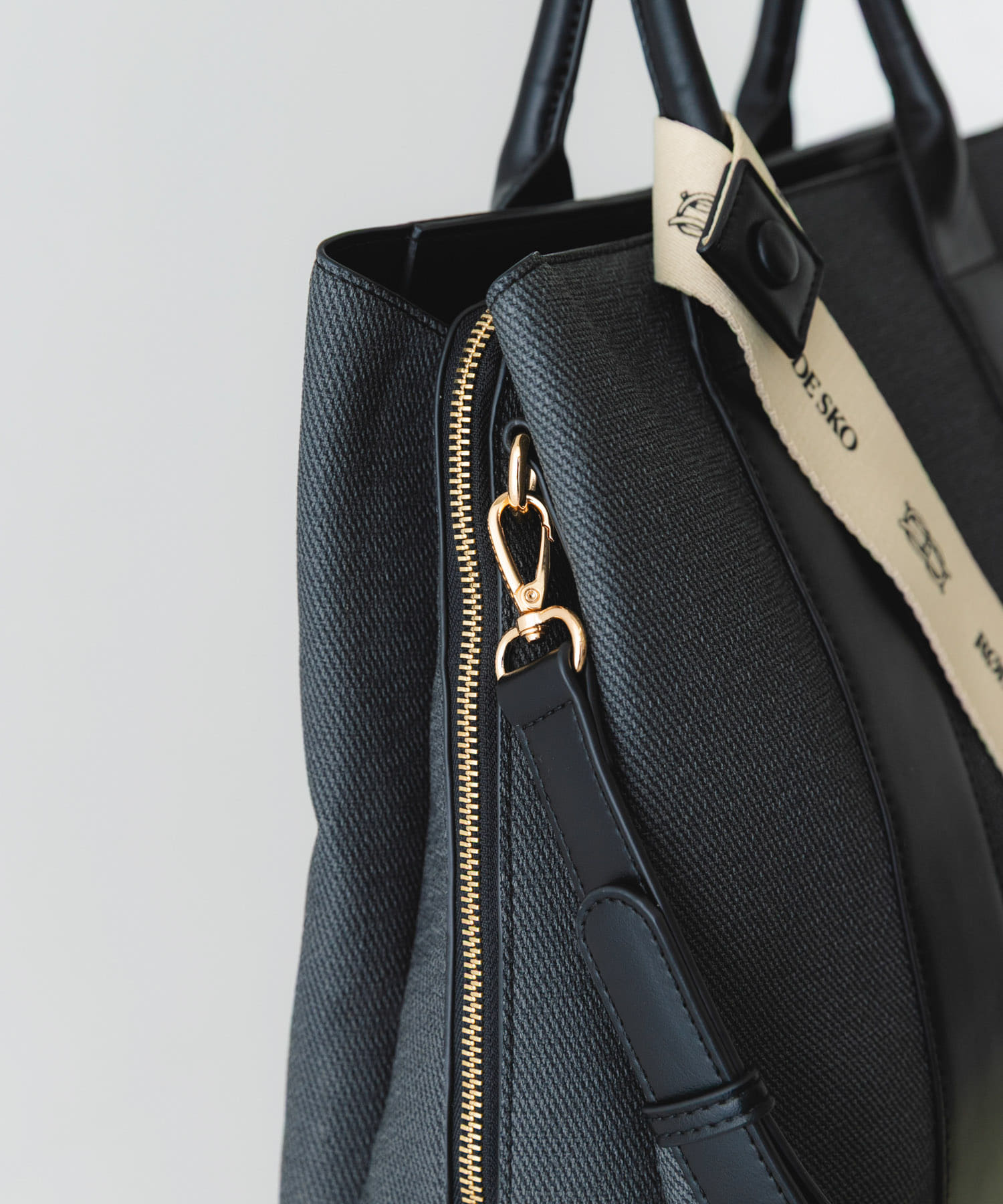 ロゴリボン付A4トートバッグ BLKxBLK one