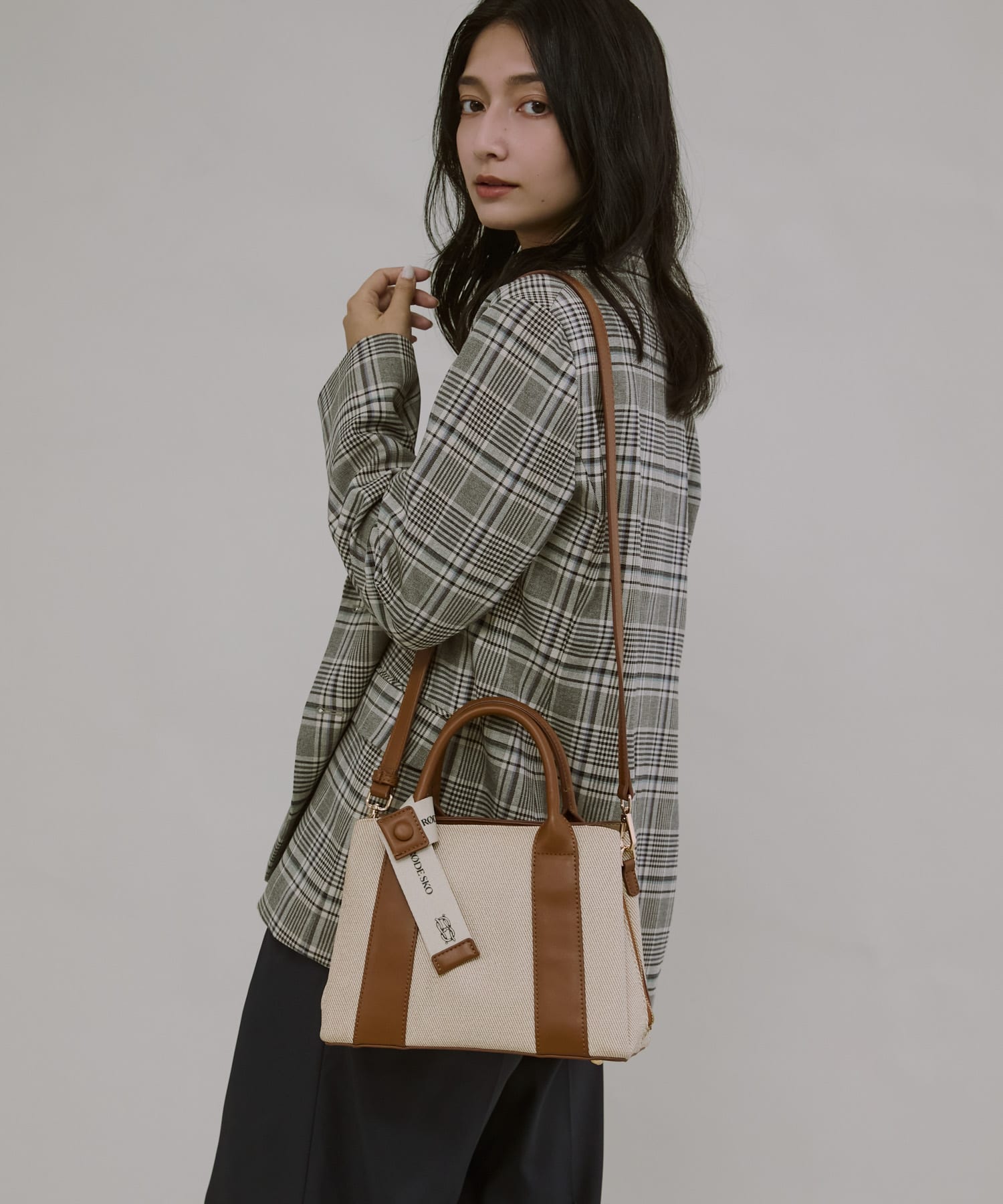 『Mサイズ』ロゴリボン付2WAYハンドバッグ