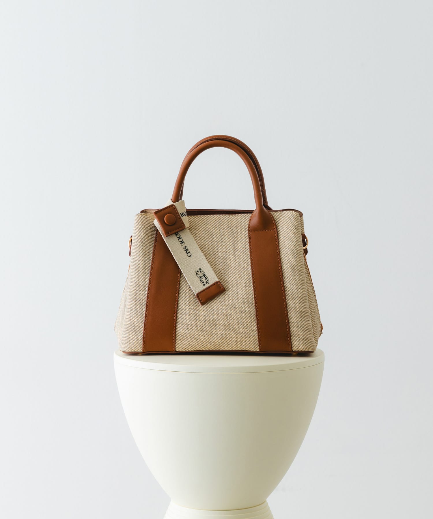 『Mサイズ』ロゴリボン付2WAYハンドバッグ OFFxCML one