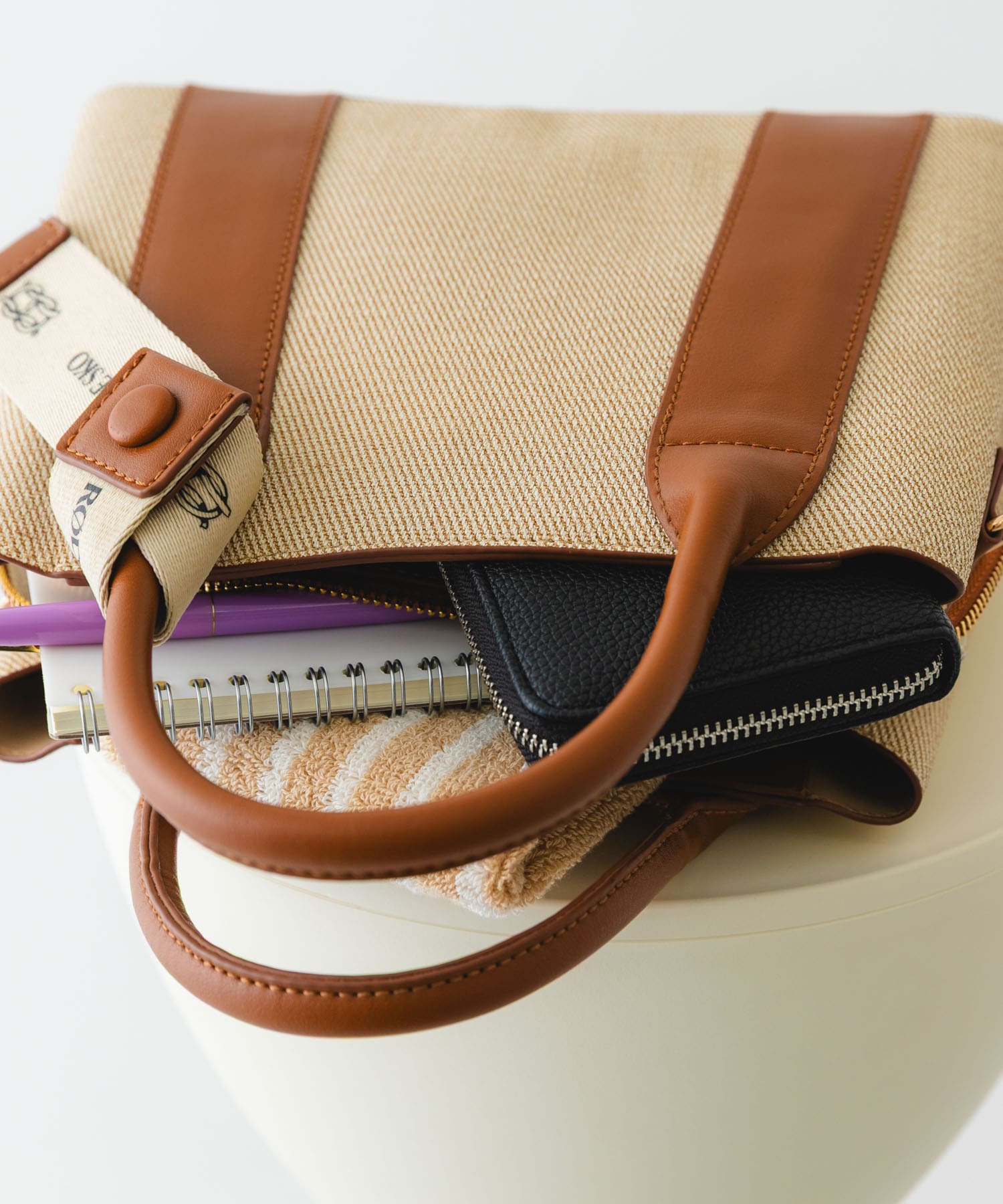 ロゴリボン付2WAYハンドバッグ OFFxCML one