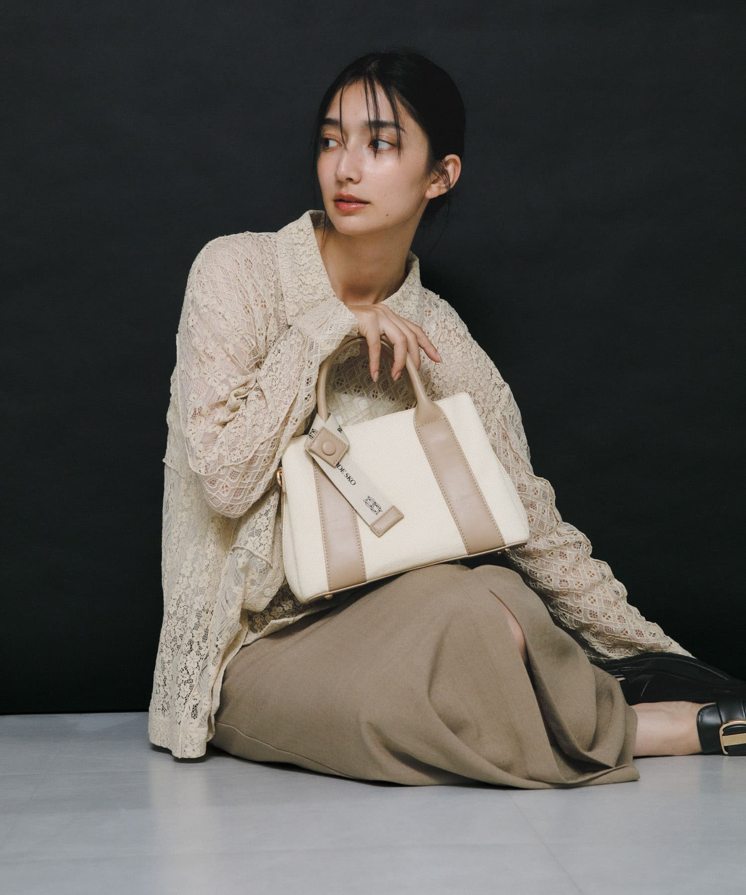 『Mサイズ』ロゴリボン付2WAYハンドバッグ