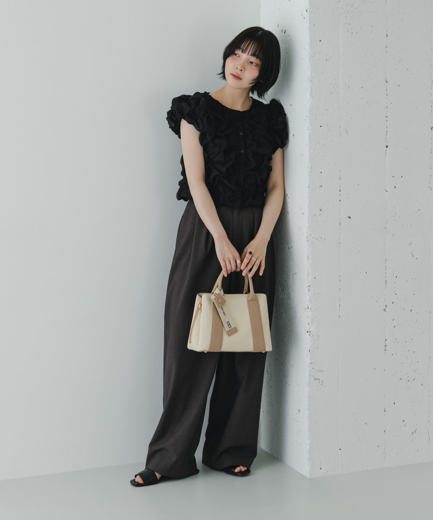 『Mサイズ』ロゴリボン付2WAYハンドバッグ IVORYxBEG one