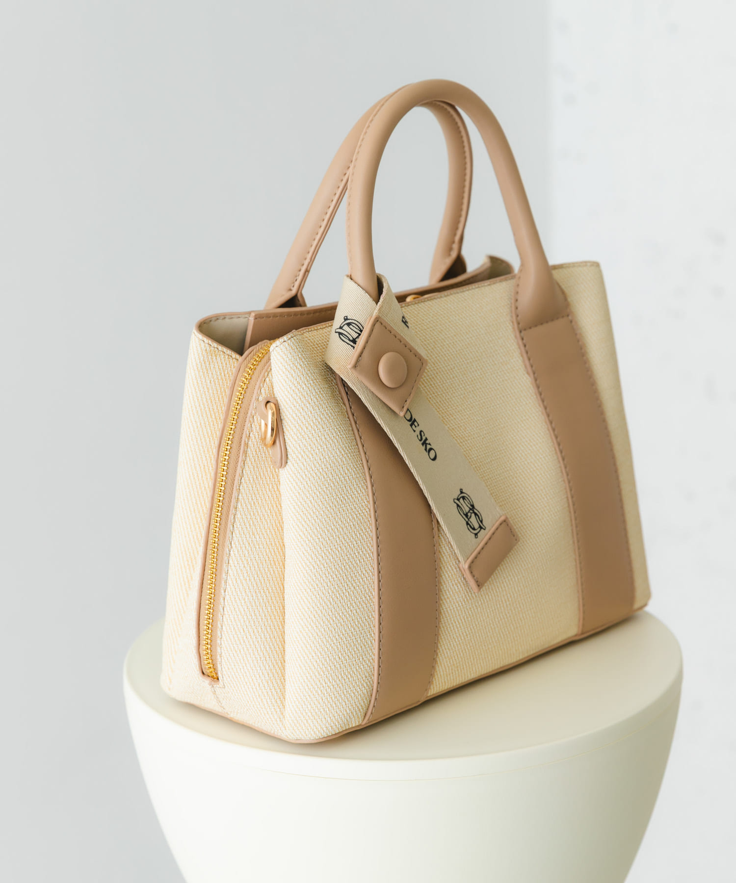 『Mサイズ』ロゴリボン付2WAYハンドバッグ IVORYxBEG one