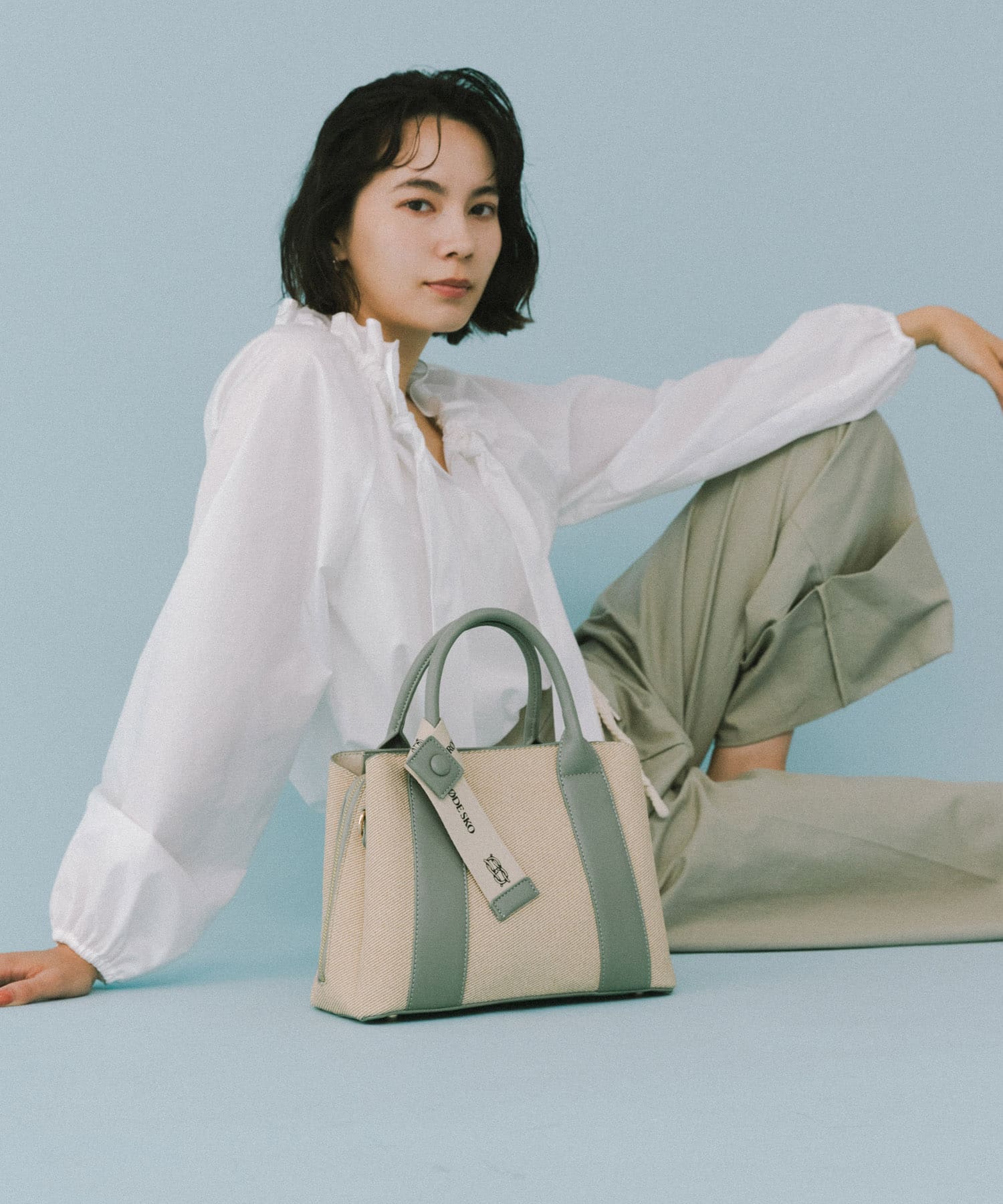 『Mサイズ』ロゴリボン付2WAYハンドバッグ OFFxMINT one