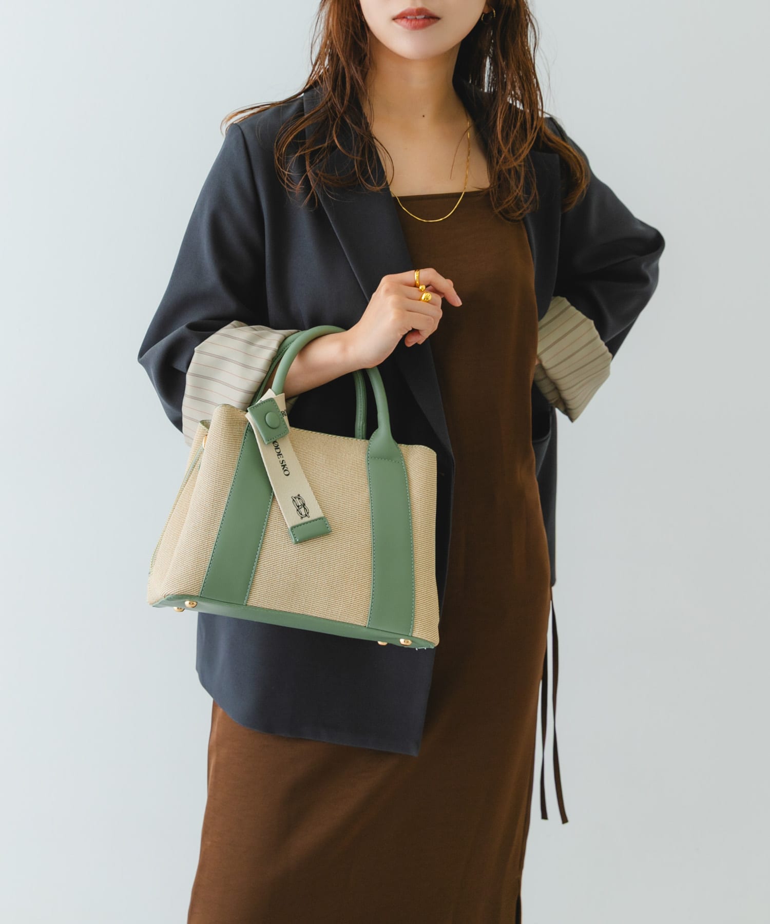 『Mサイズ』ロゴリボン付2WAYハンドバッグ OFFxMINT one