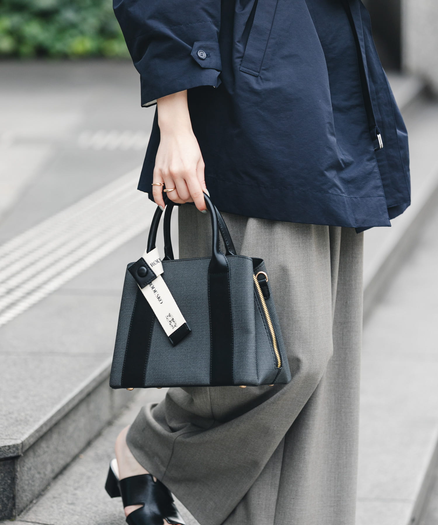 『Mサイズ』ロゴリボン付2WAYハンドバッグ