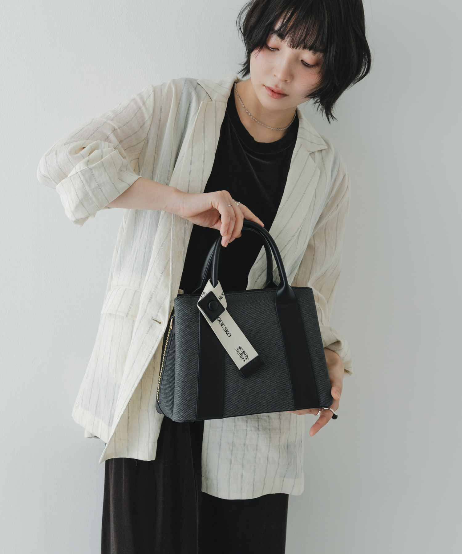 『Mサイズ』ロゴリボン付2WAYハンドバッグ BLKxBLK one