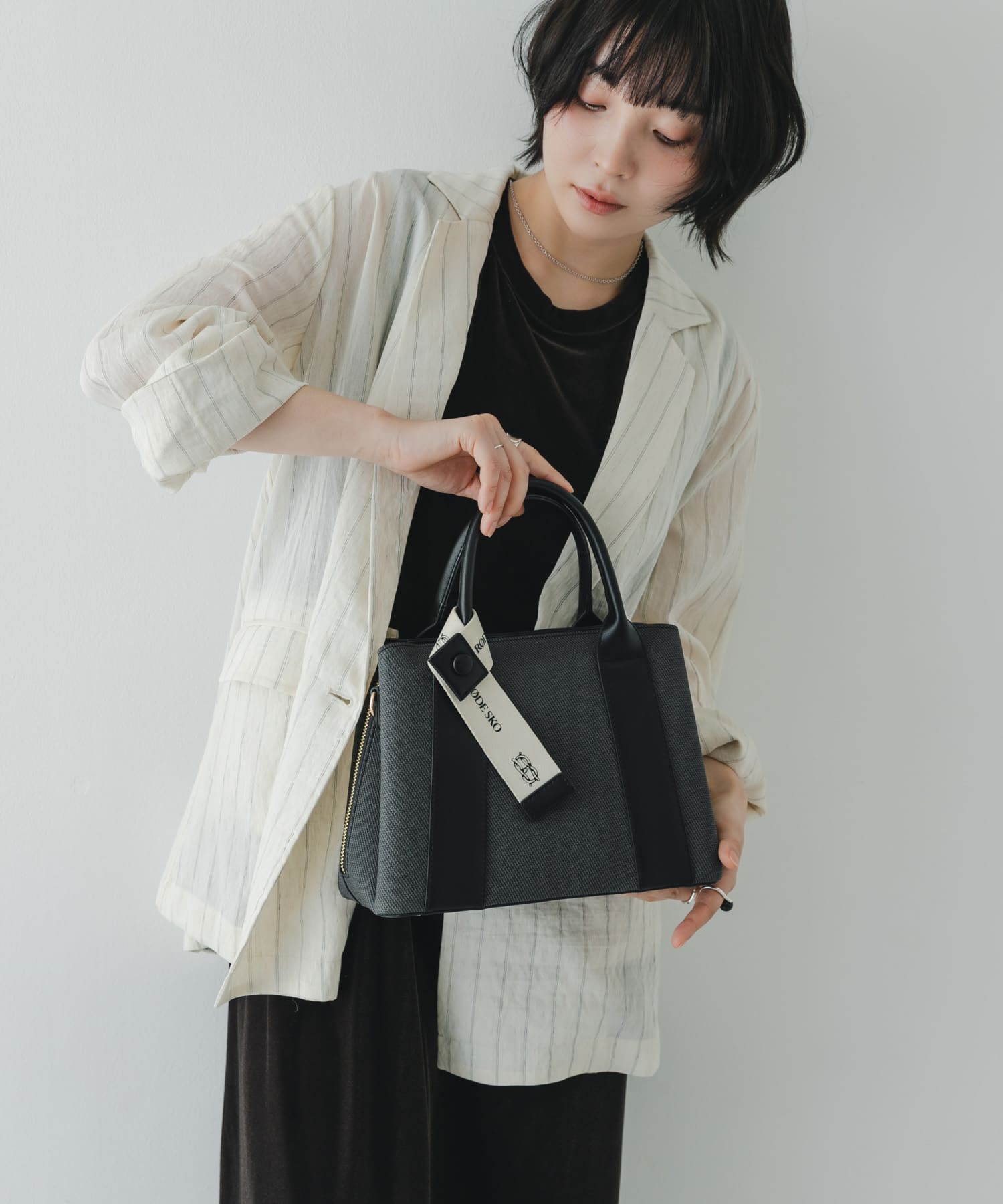 『Mサイズ』ロゴリボン付2WAYハンドバッグ