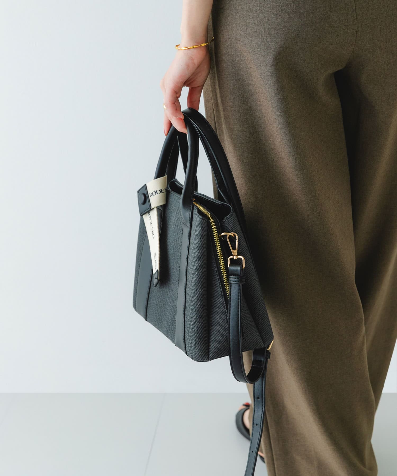 ロゴリボン付2WAYハンドバッグ BLKxBLK one