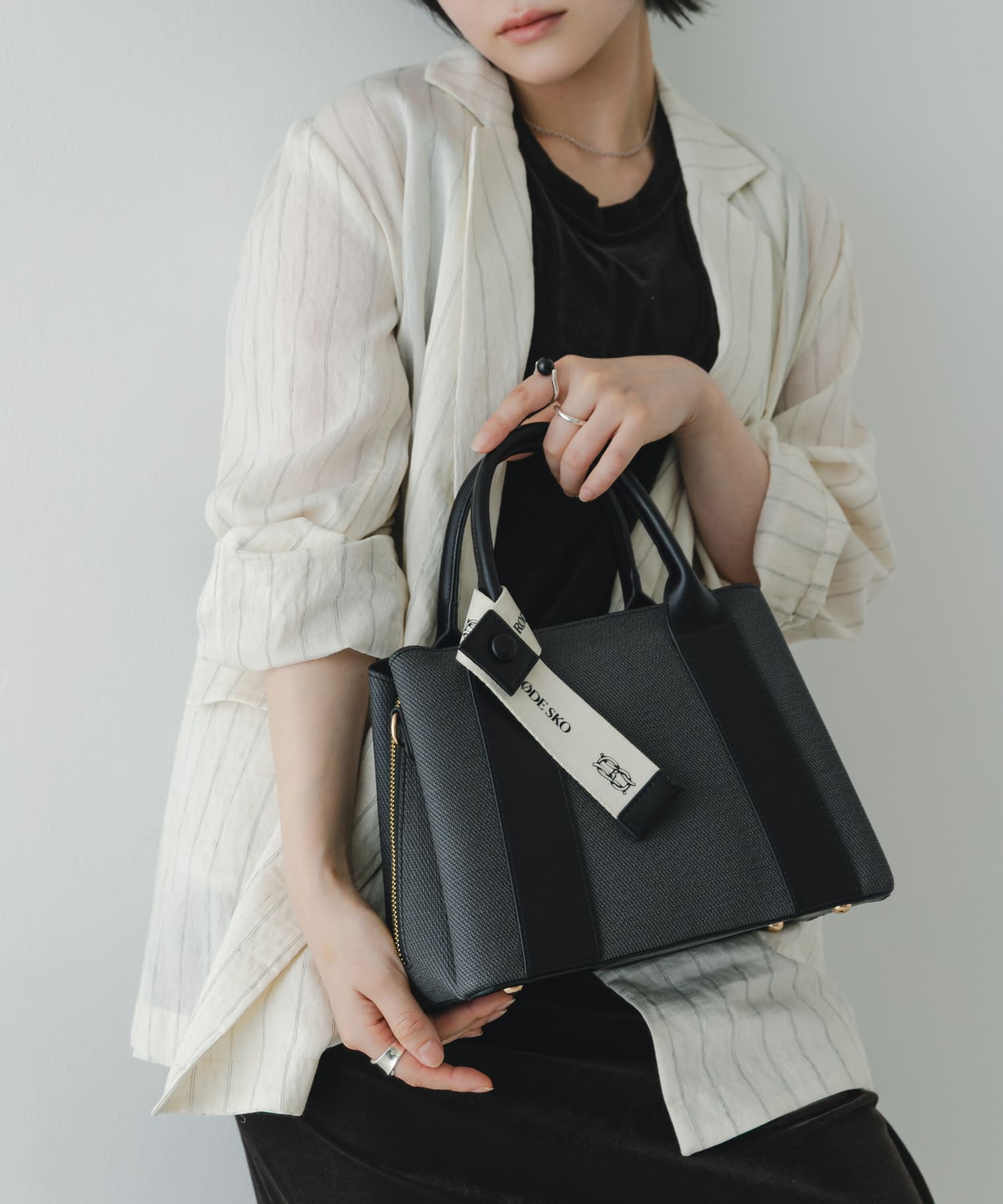『Mサイズ』ロゴリボン付2WAYハンドバッグ