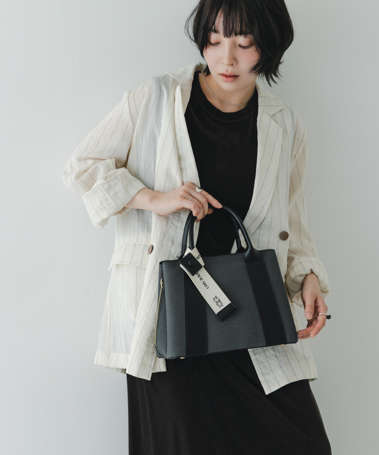 『Mサイズ』ロゴリボン付2WAYハンドバッグ BLKxBLK one
