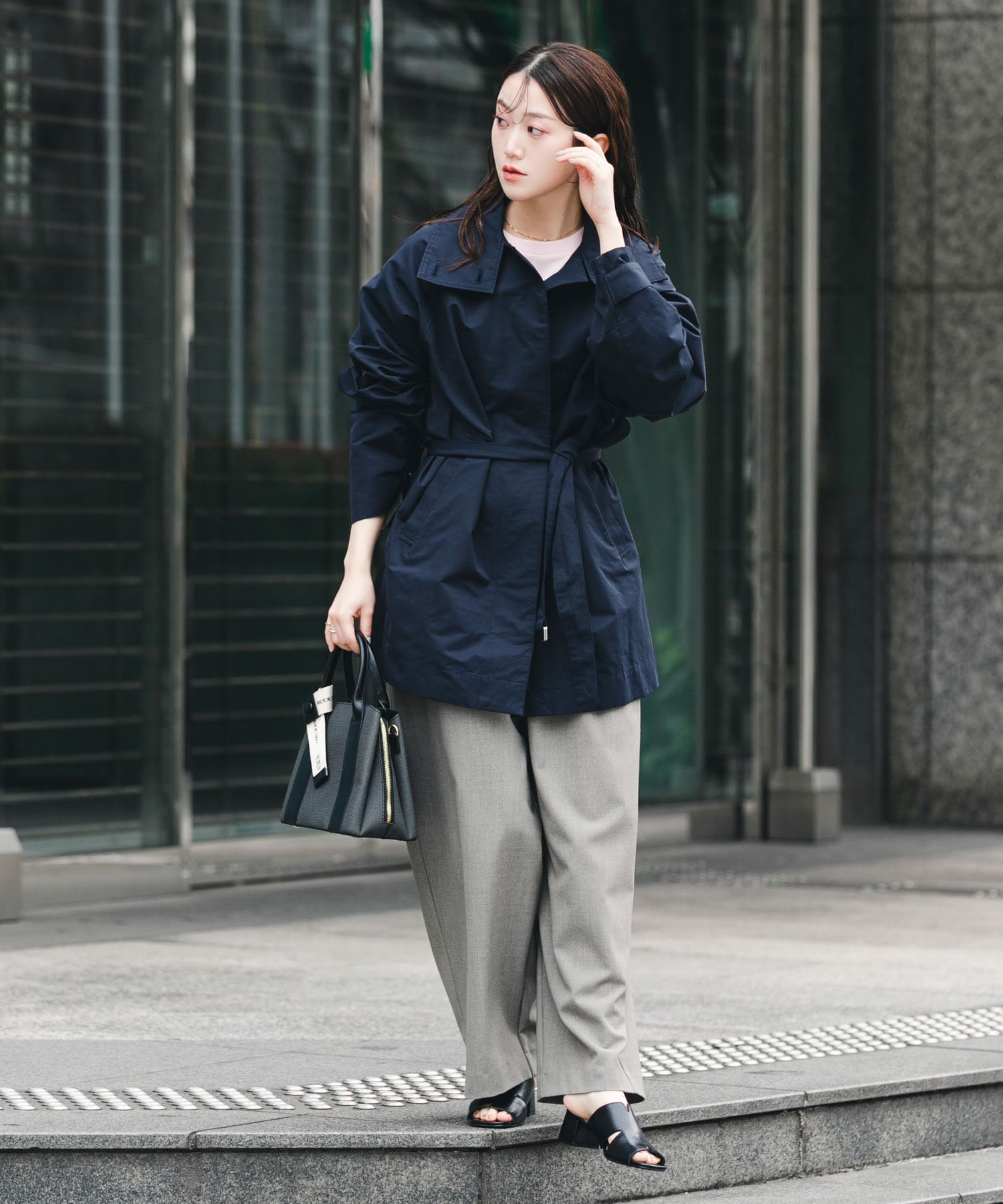 『Mサイズ』ロゴリボン付2WAYハンドバッグ BLKxBLK one