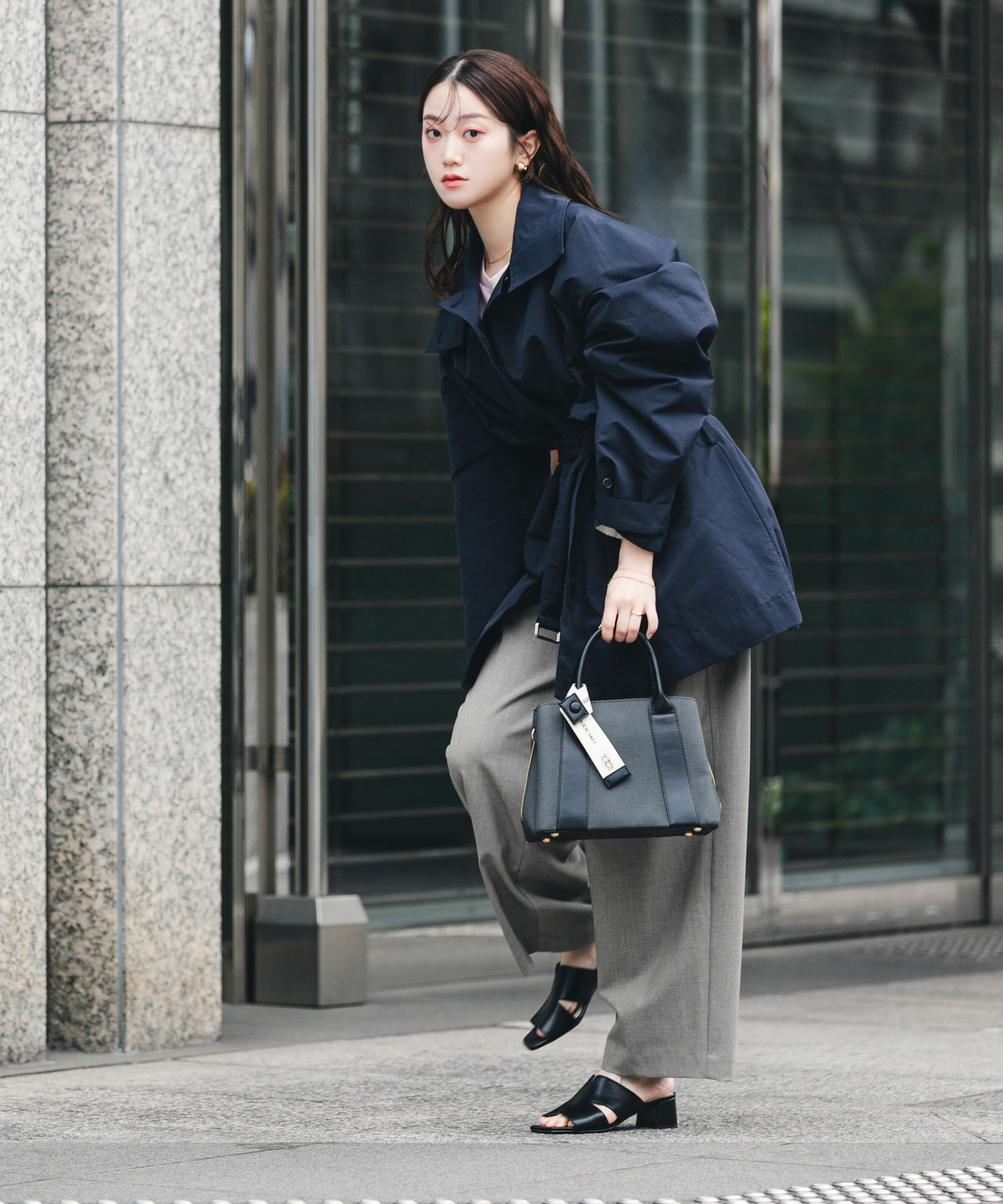 『Mサイズ』ロゴリボン付2WAYハンドバッグ BLKxBLK one