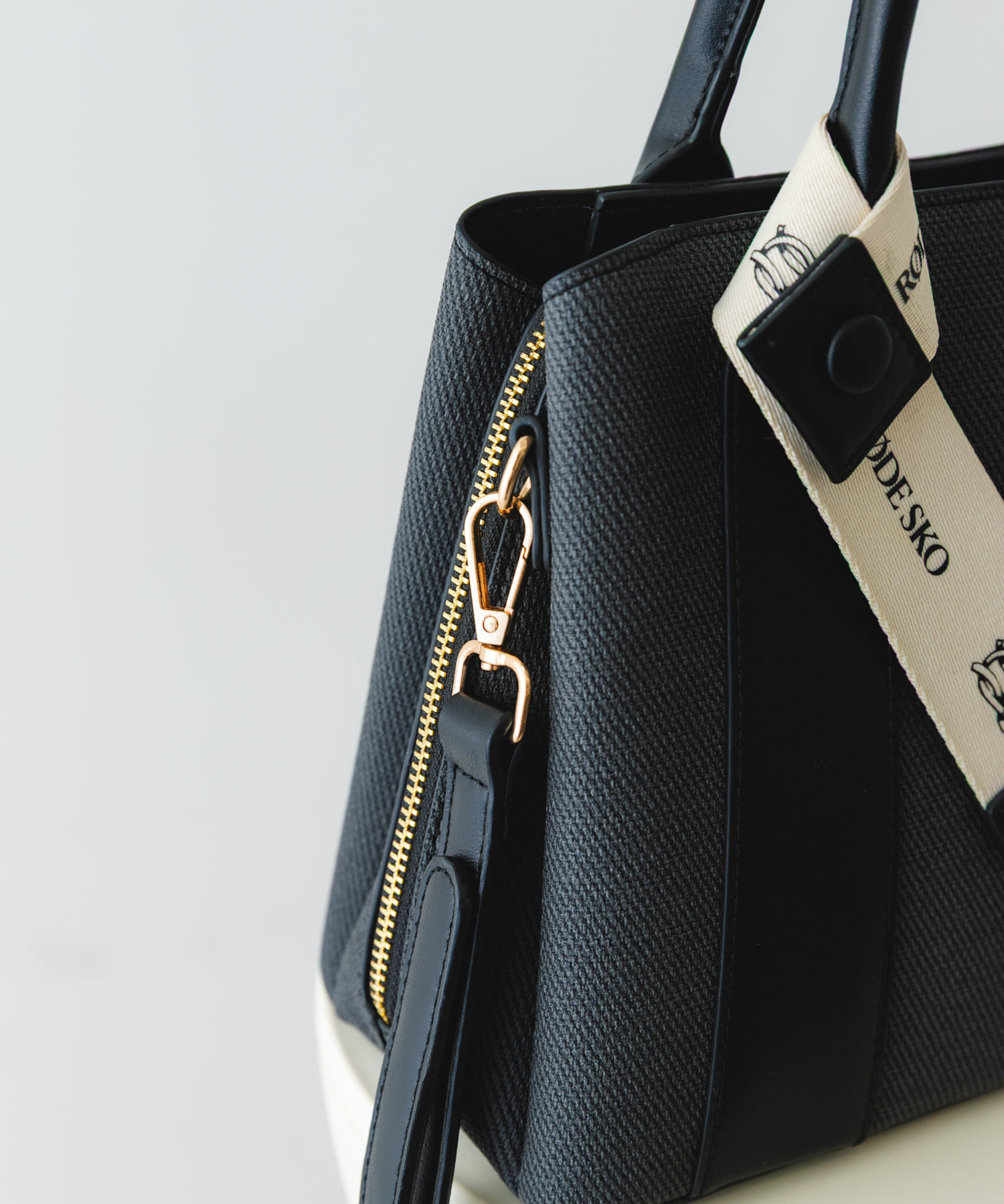 『Mサイズ』ロゴリボン付2WAYハンドバッグ BLKxBLK one