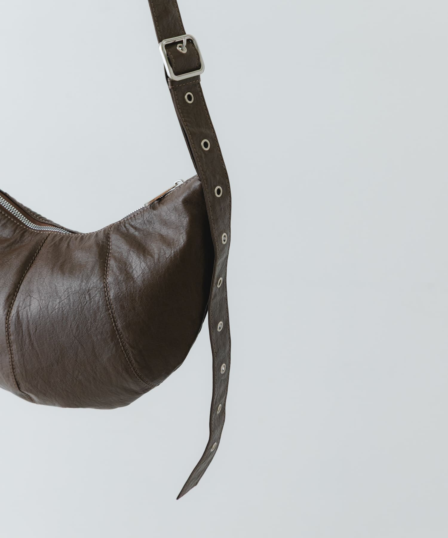『WEB限定』クロワッサンショルダーバッグ BROWN one