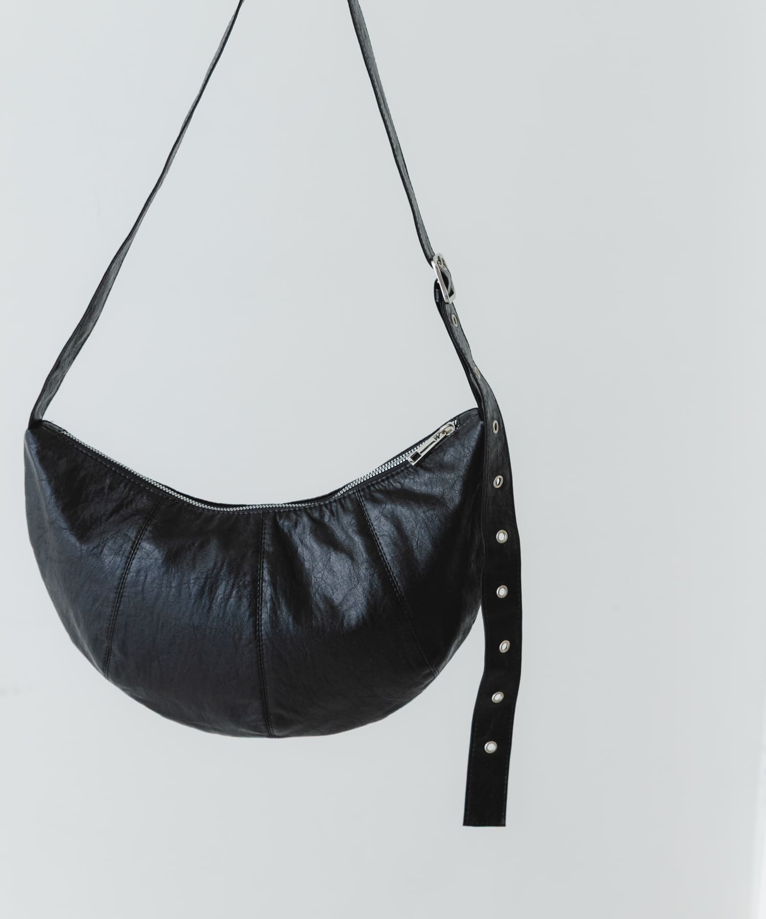 『WEB限定』クロワッサンショルダーバッグ BLACK one