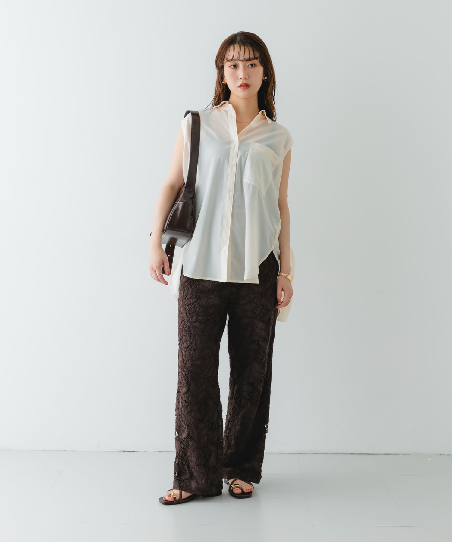 『WEB限定』ポケットワンショルダーミドルバッグ BROWN one
